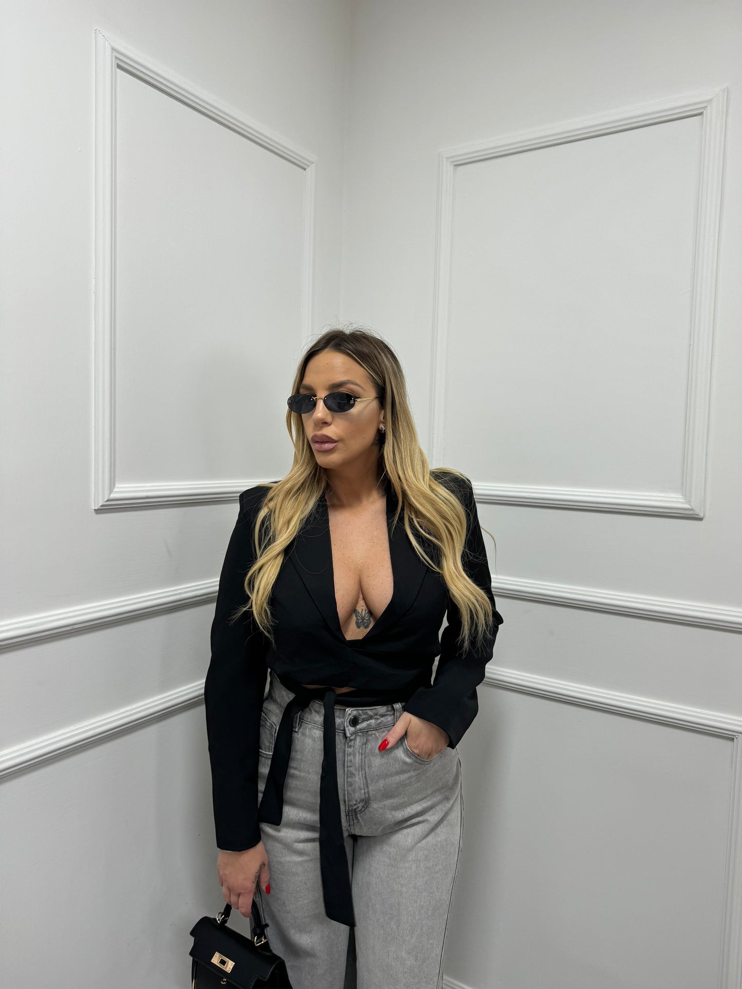 Blazer Crop incrociatina in nero 6738