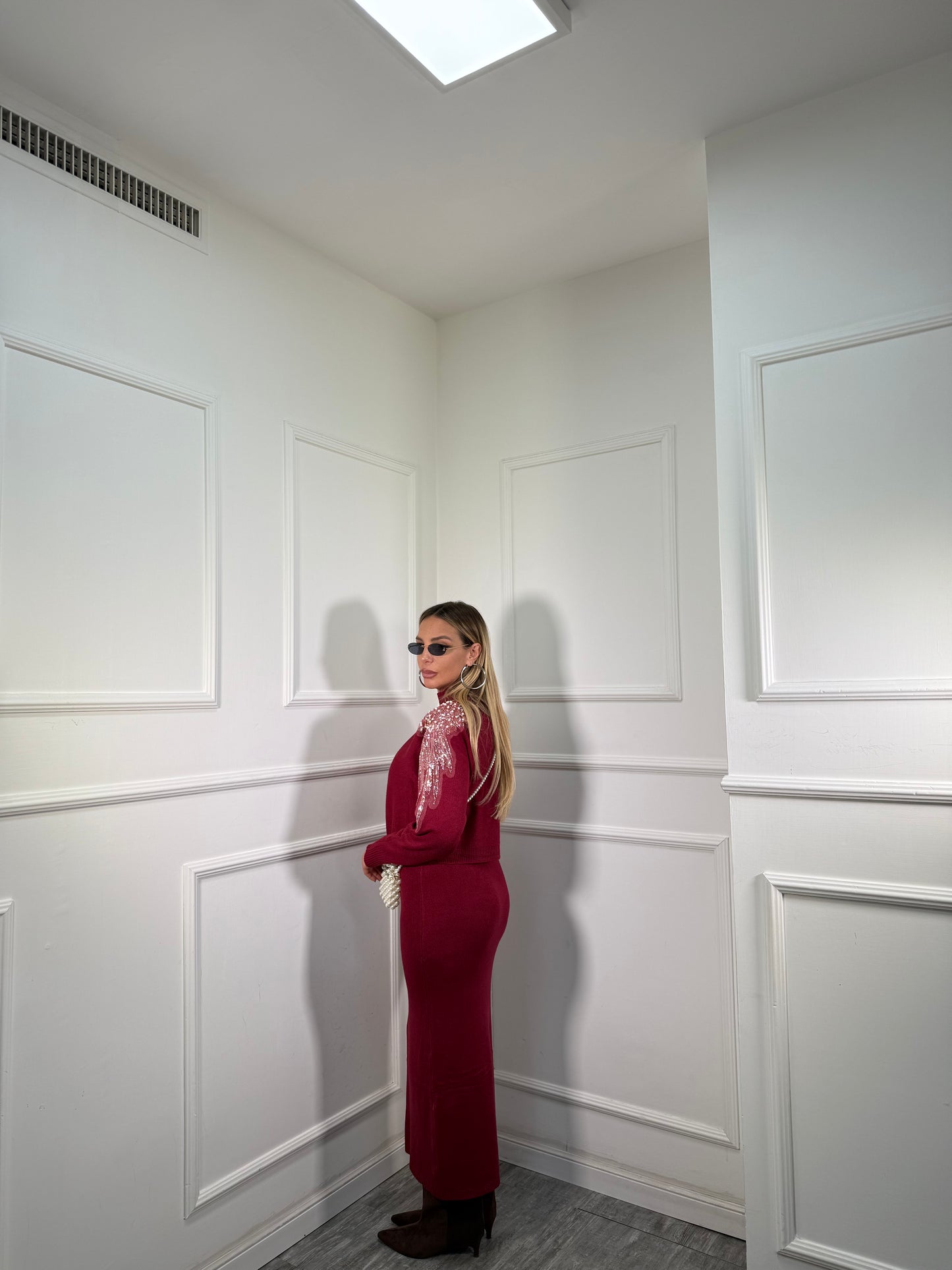 Coordinato midi in lana rasata con Swarovski bordeaux g105