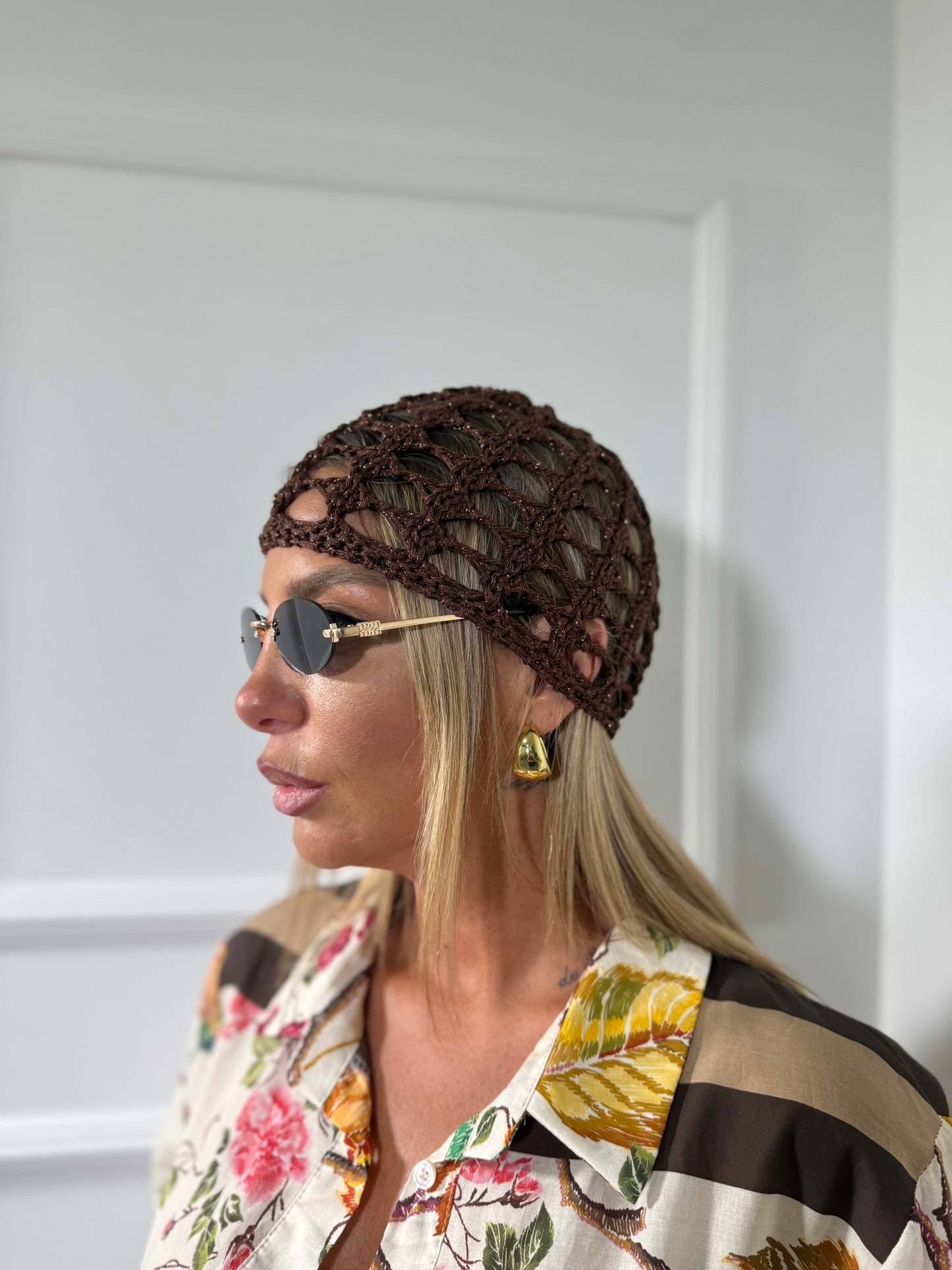 Cuffietta in filo laminata marrone