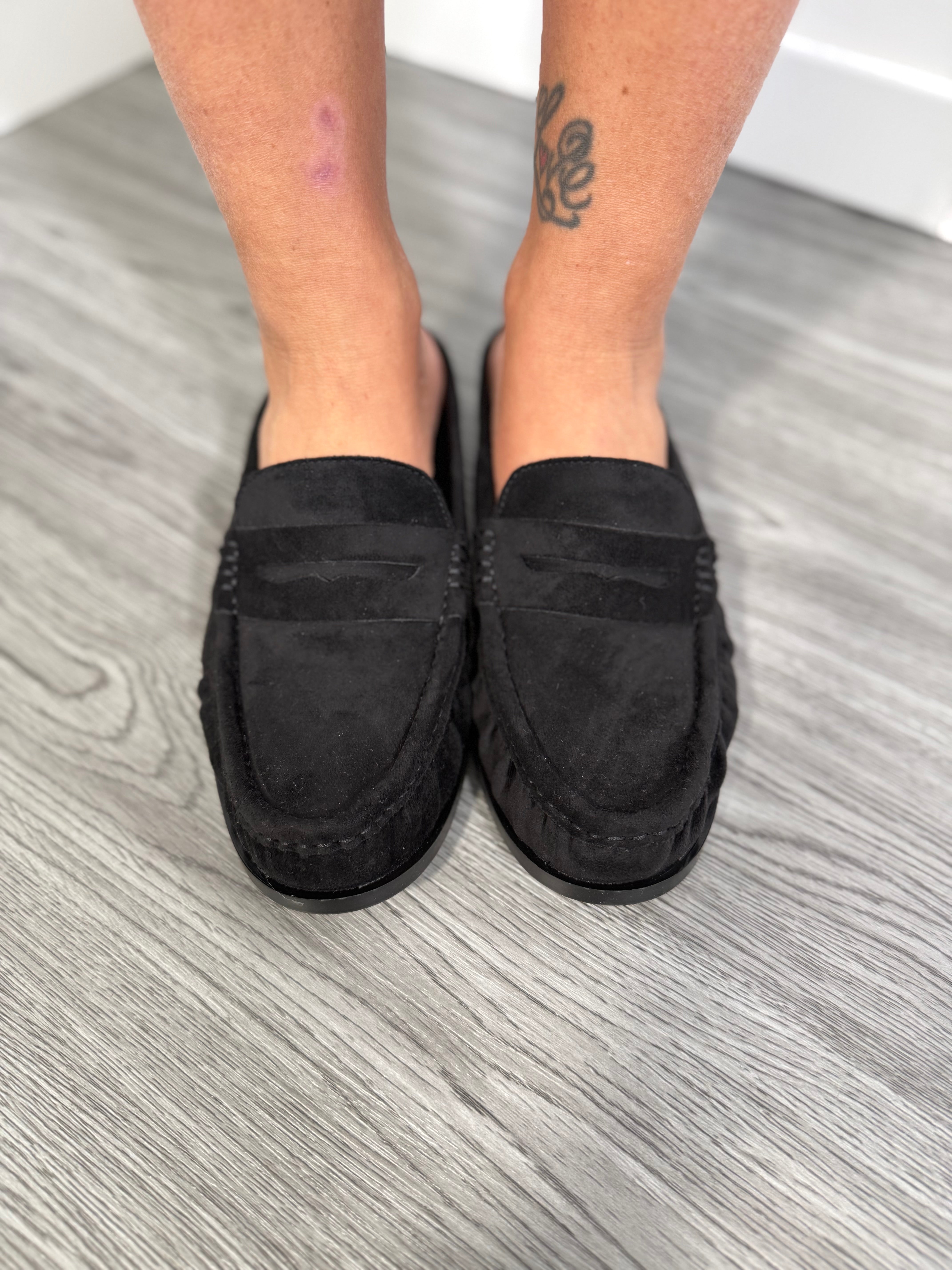 Mocassino a sabout eco camoscio nero h81265m
