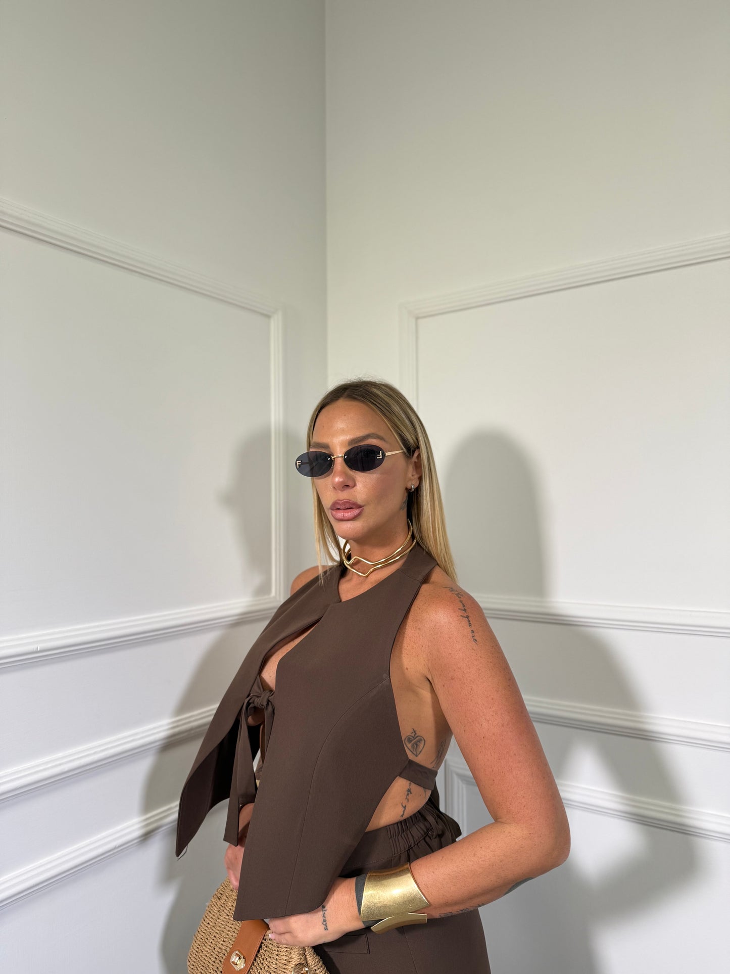 Tailleur con top by justwest cioccolato d202698