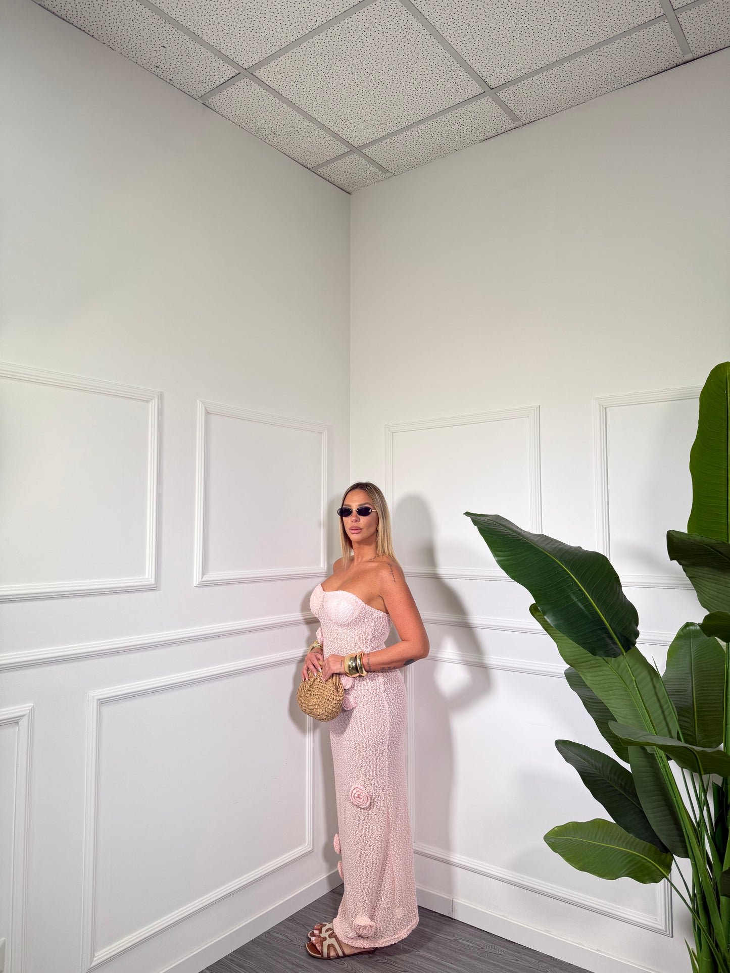 Abito midi a fascia con rose traforato Lost Paradise rosa 50202