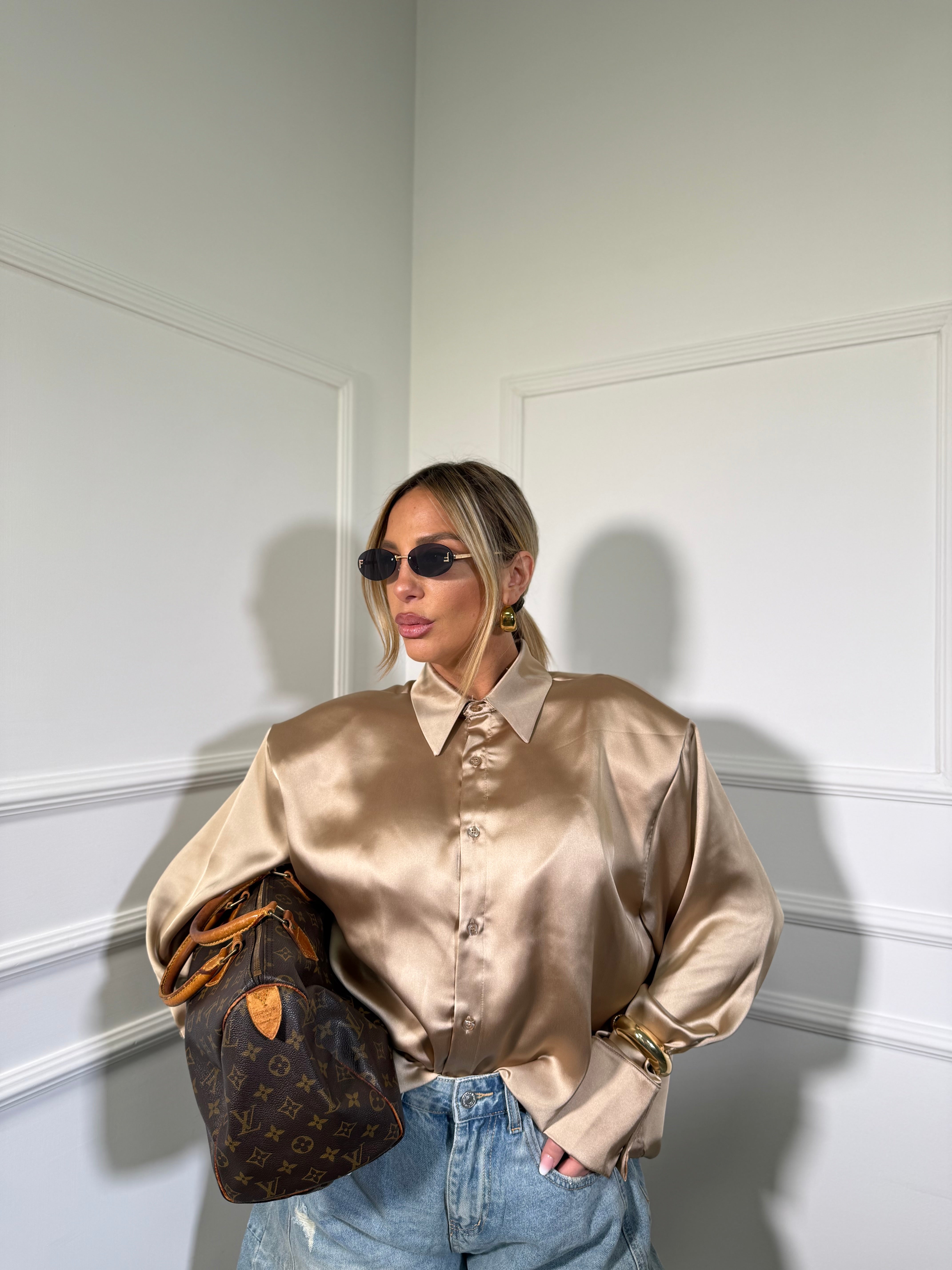 Camicia in satin con spalline Samantha by justwest champagne jw1912