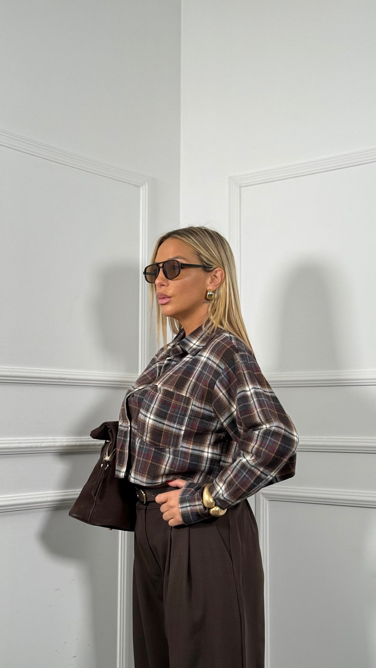Camicia crop con spalline in flanella a quadri fondo marrone 25735