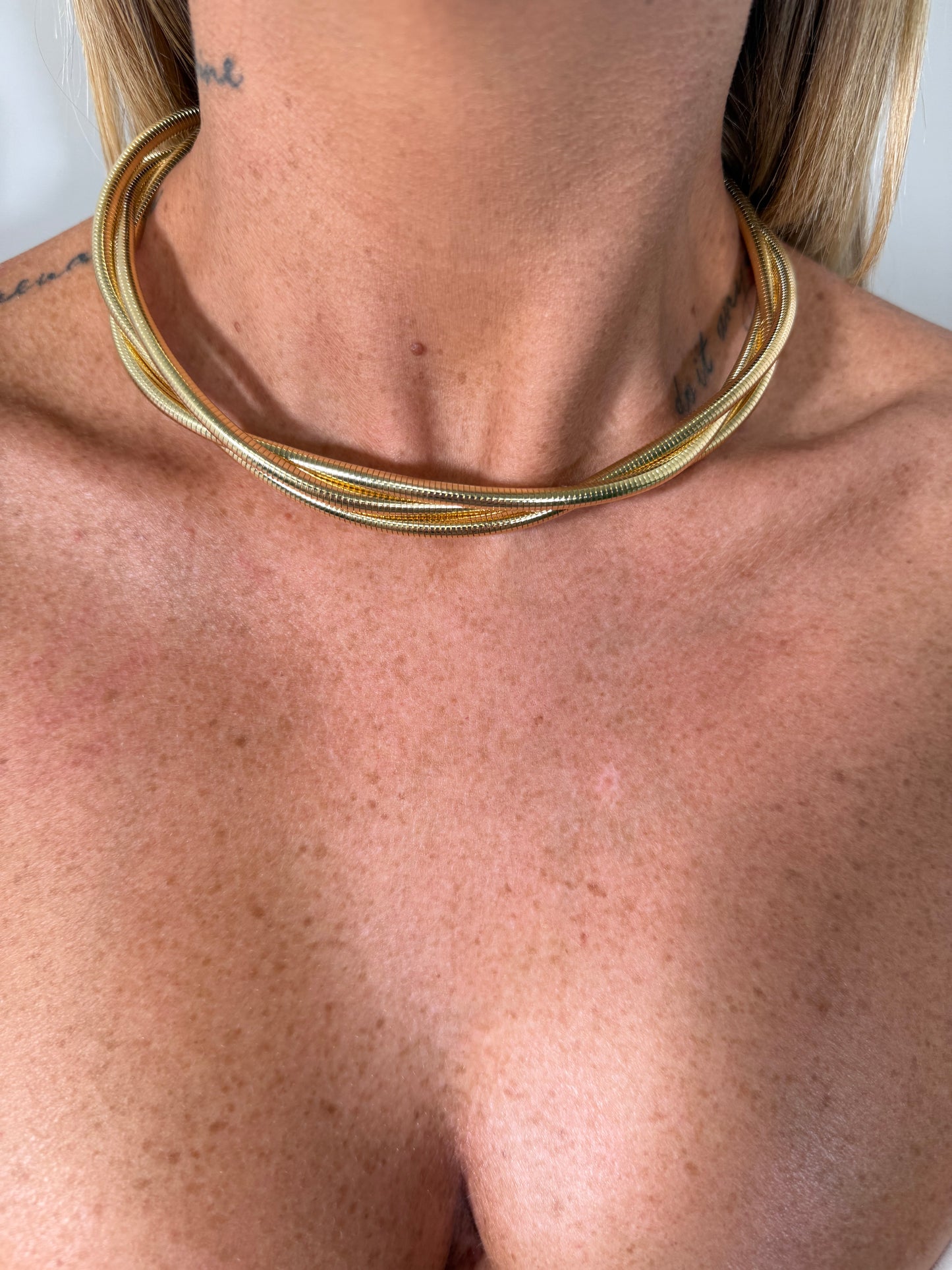 Collana intrecciata morbida oro
