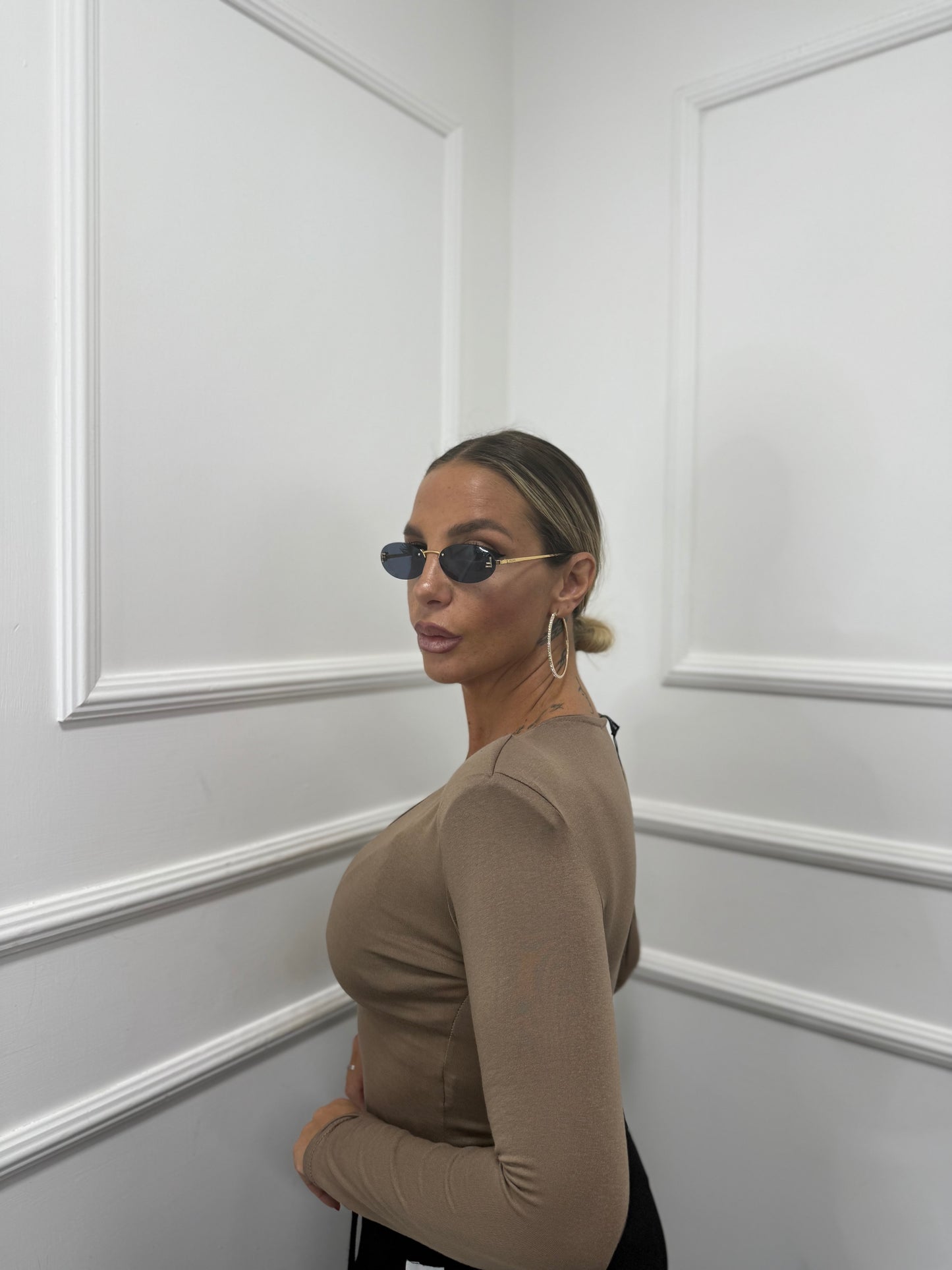 Body con spalline scollo a V taupe