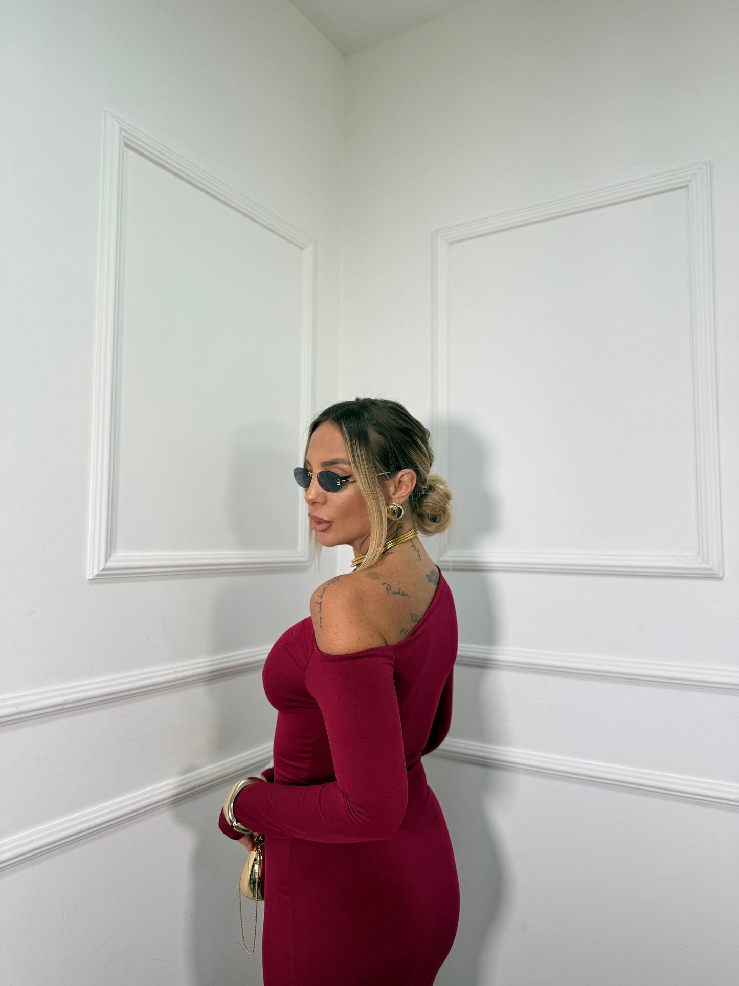 Abito midi asimmetrico in lycra Kim bordeaux