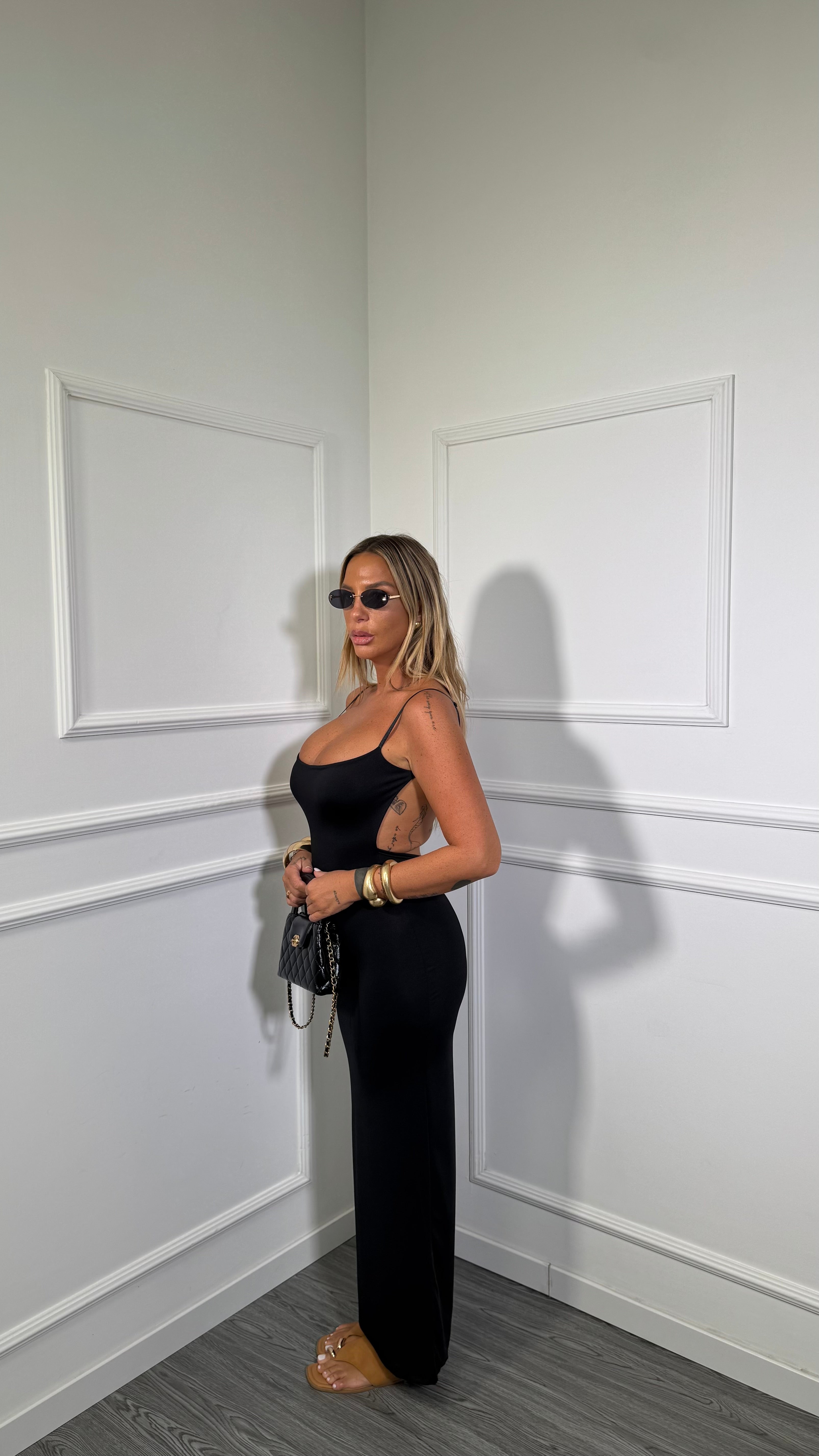 Abito midi in lycra con drappeggio sul retro nero 16724
