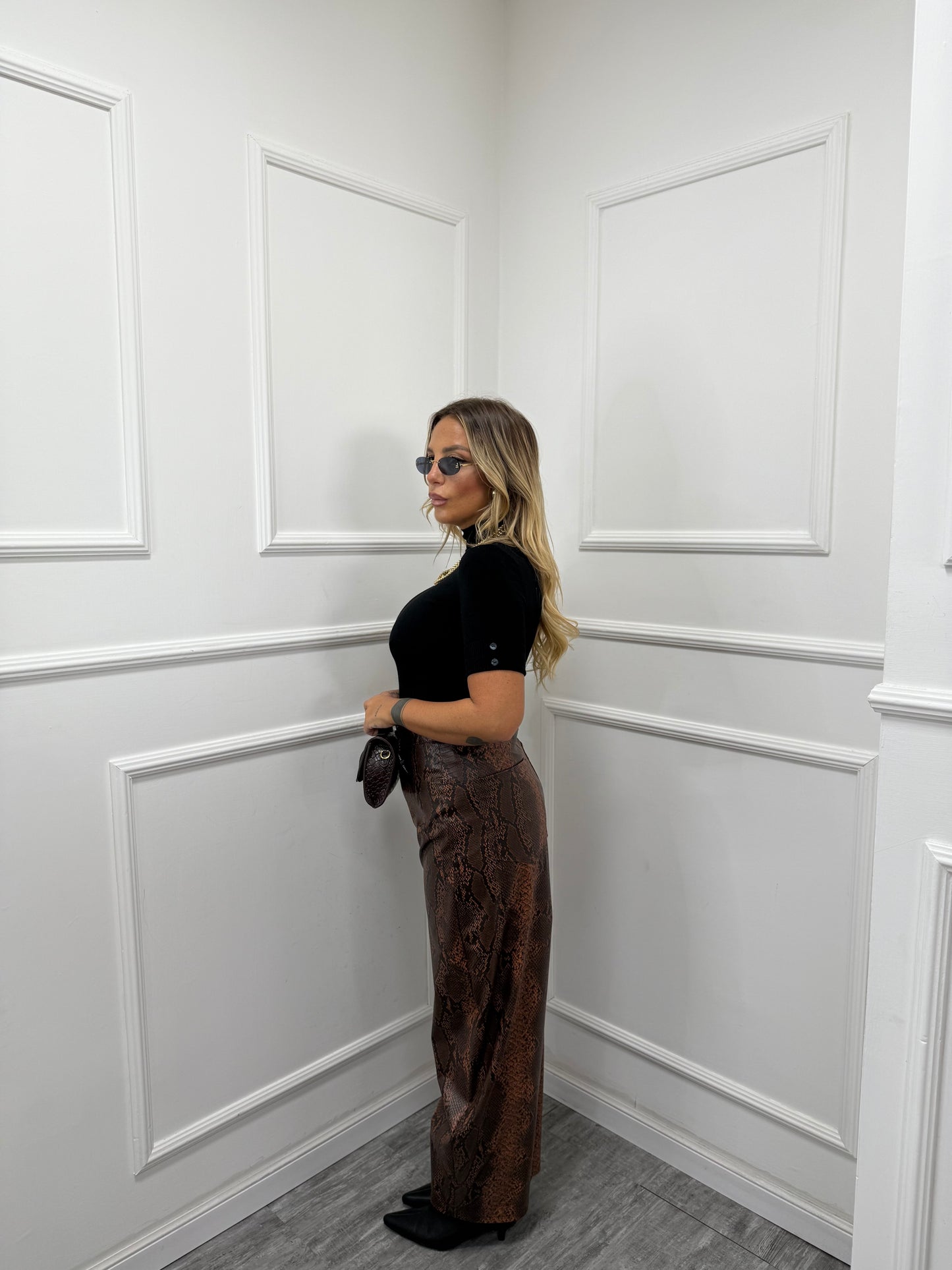 Pantaloni in ecopelle pitonato Demetra marrone/ruggine by lumina ld3438