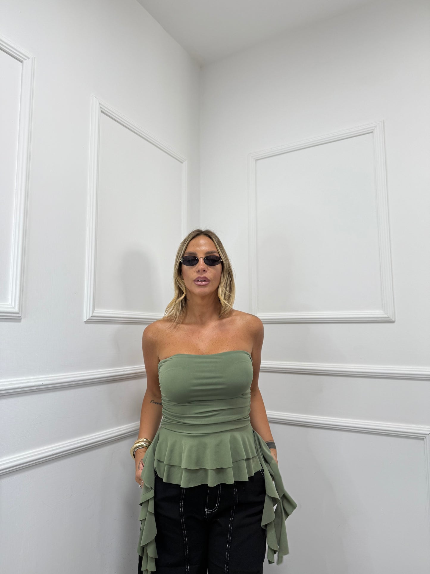 Top in lycra con rouches verde militare