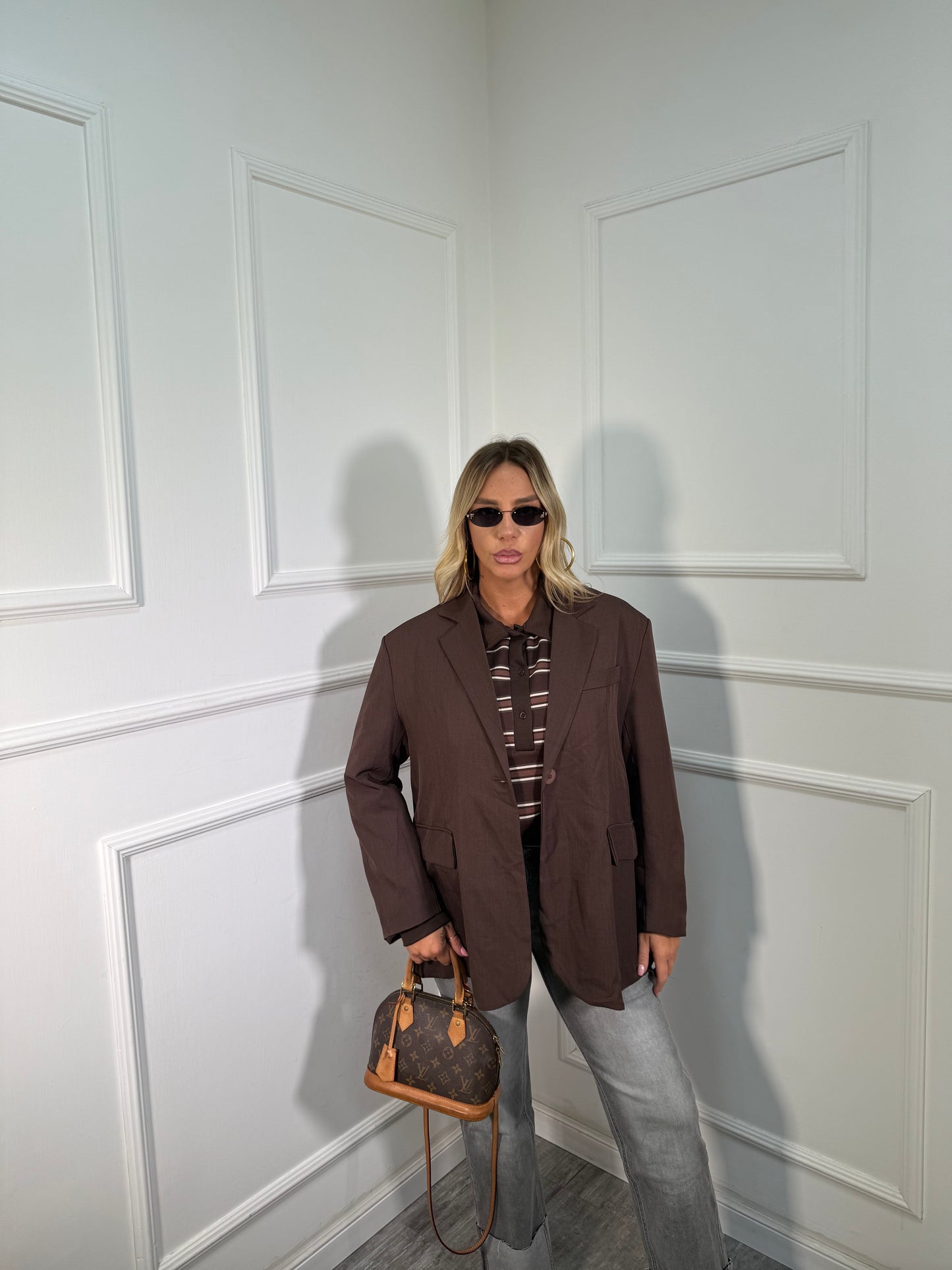 Blazer oversize con spacchetti laterali e spalline imbottite cioccolato 87267