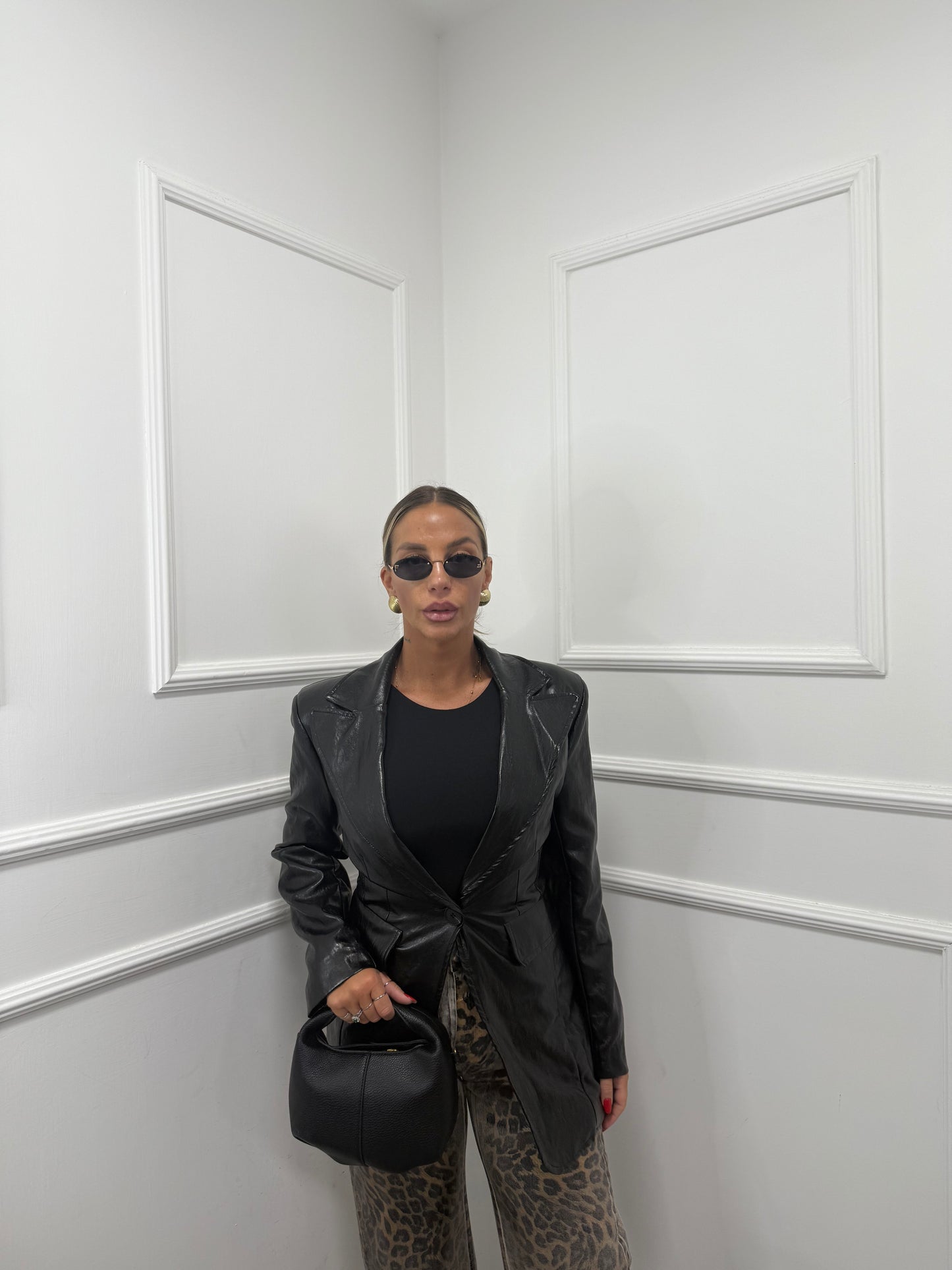 Blazer in ecopelle martellata con spalline nero ld3314 by lumina