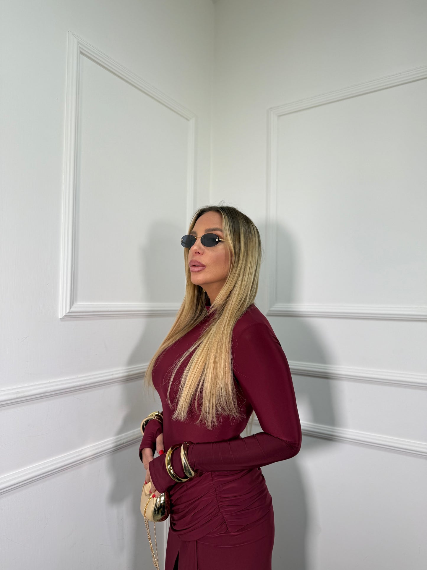 Abito midi con spacco e fusciacca Ipnose bordeaux 1830