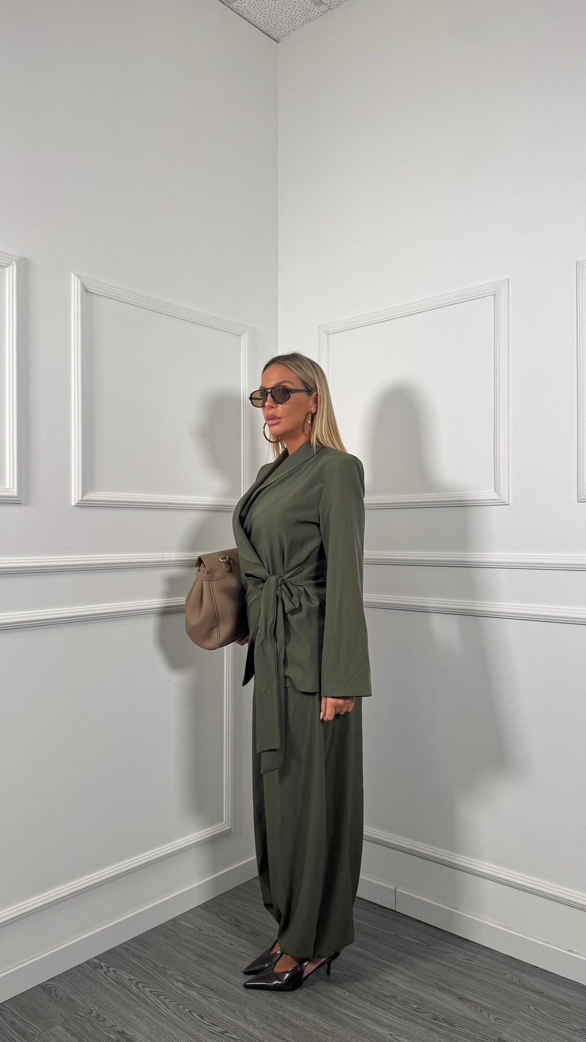 Tailleur con giacca a portafoglio Woman verde militare 7162