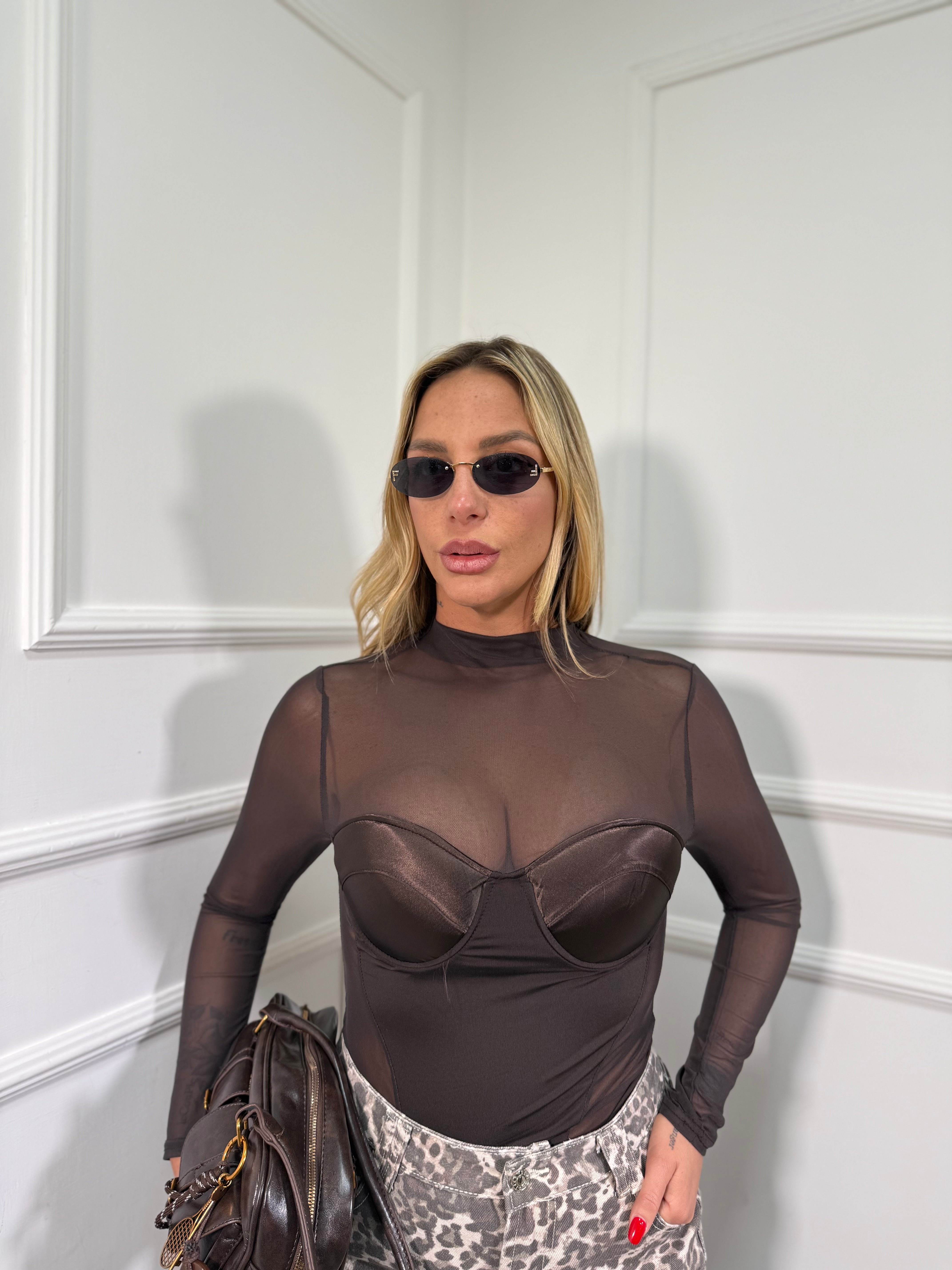 Body scollo a cuore in raso e tulle Yara cioccolato 26171