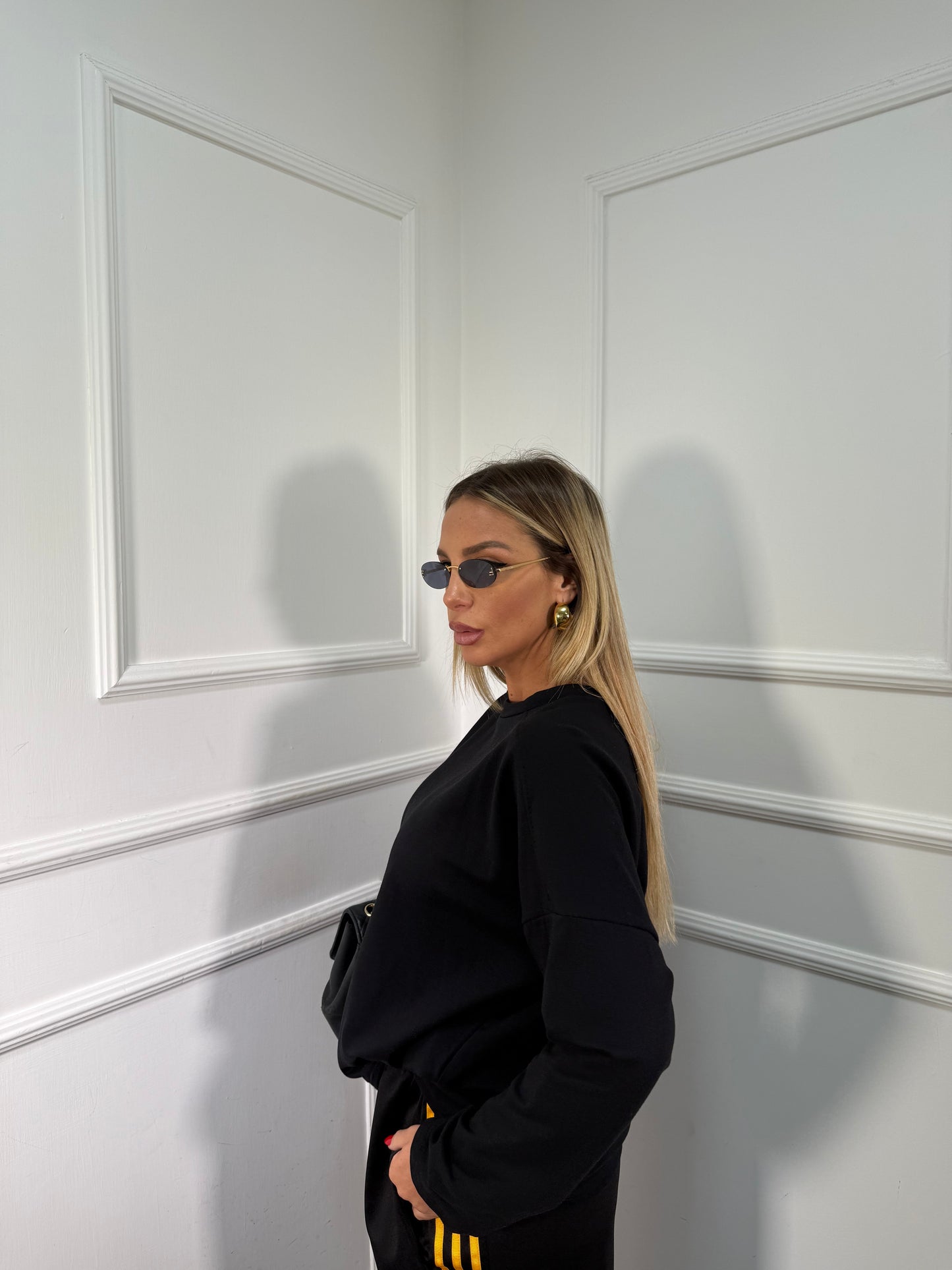 Shirt in pile Times nera