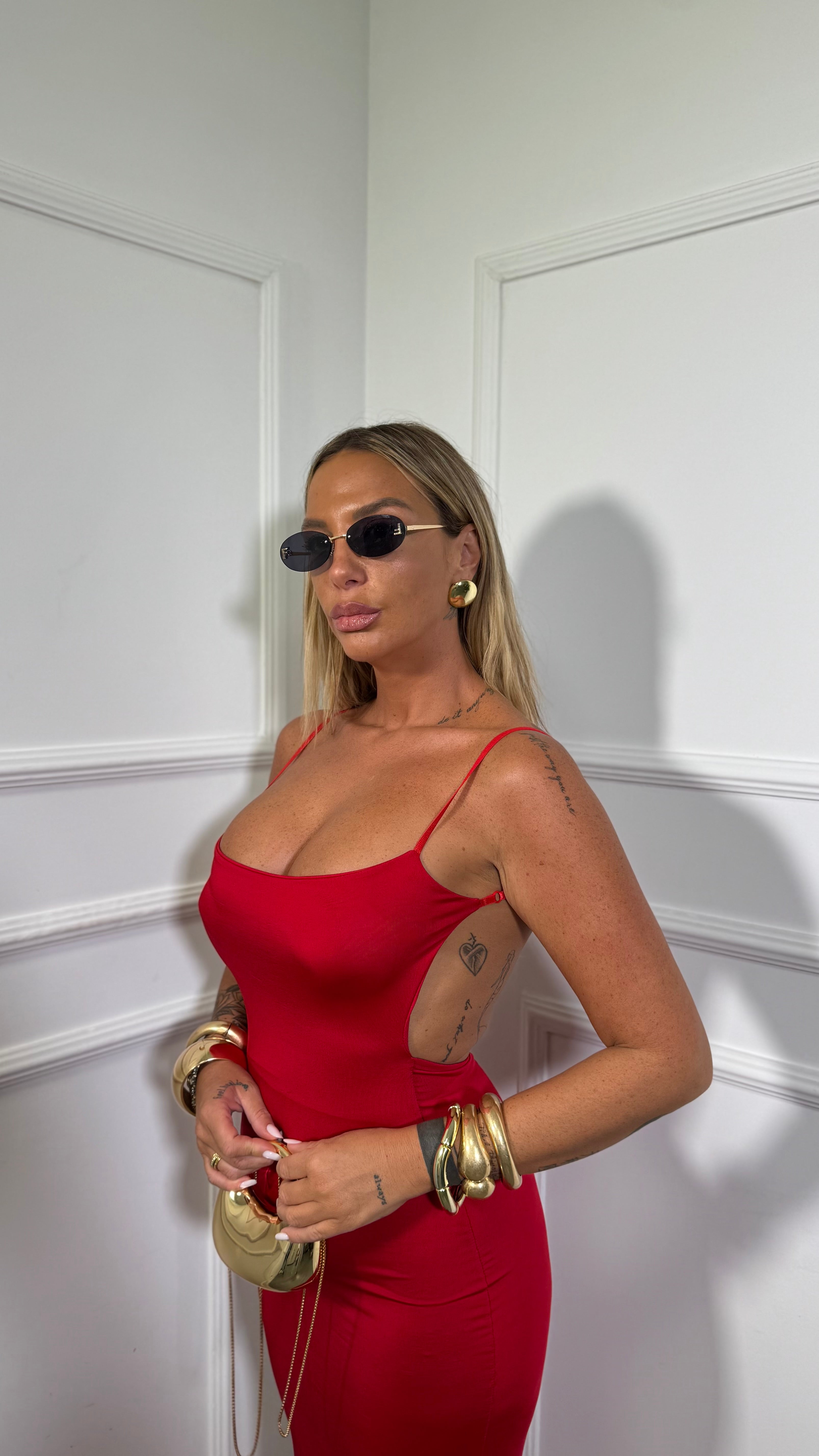 Abito midi in lycra con drappeggio sul retro rosso 16724