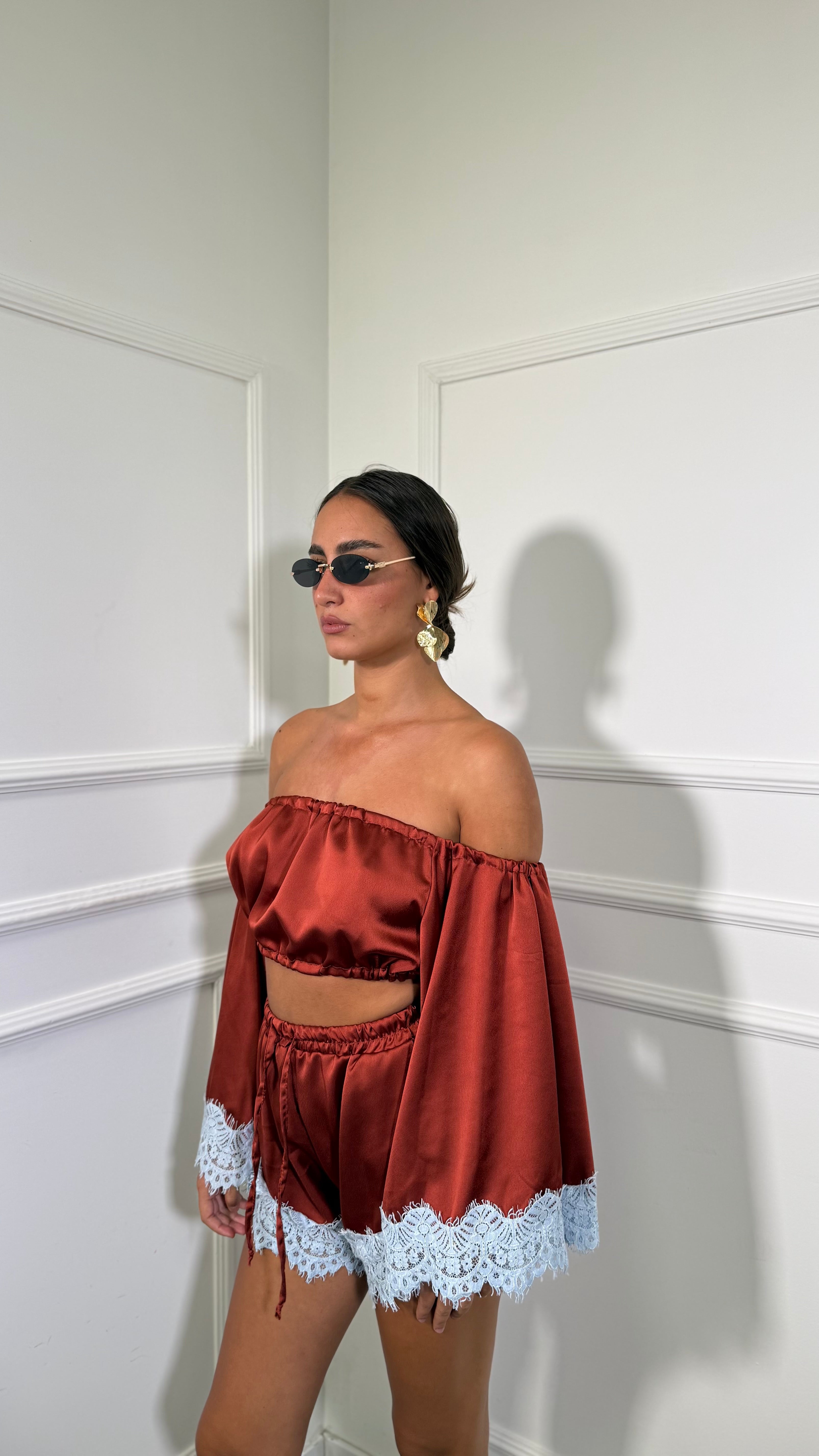 Coordinato in satin con pizzo Alicia coccio/azzurro