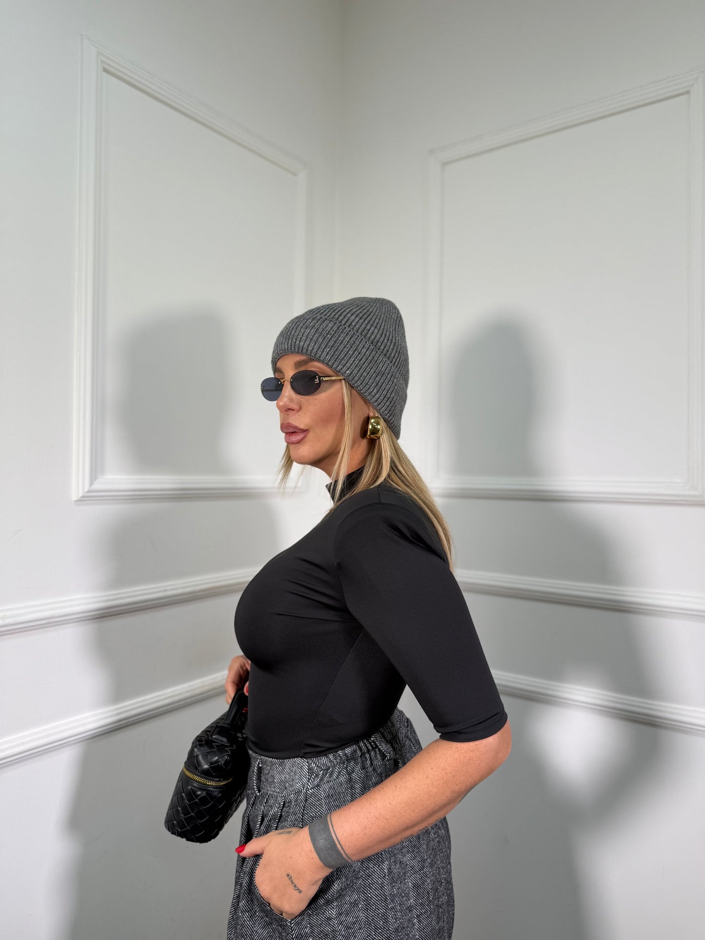 Body mezza manica collo alto con spalline in lycra nero 16574