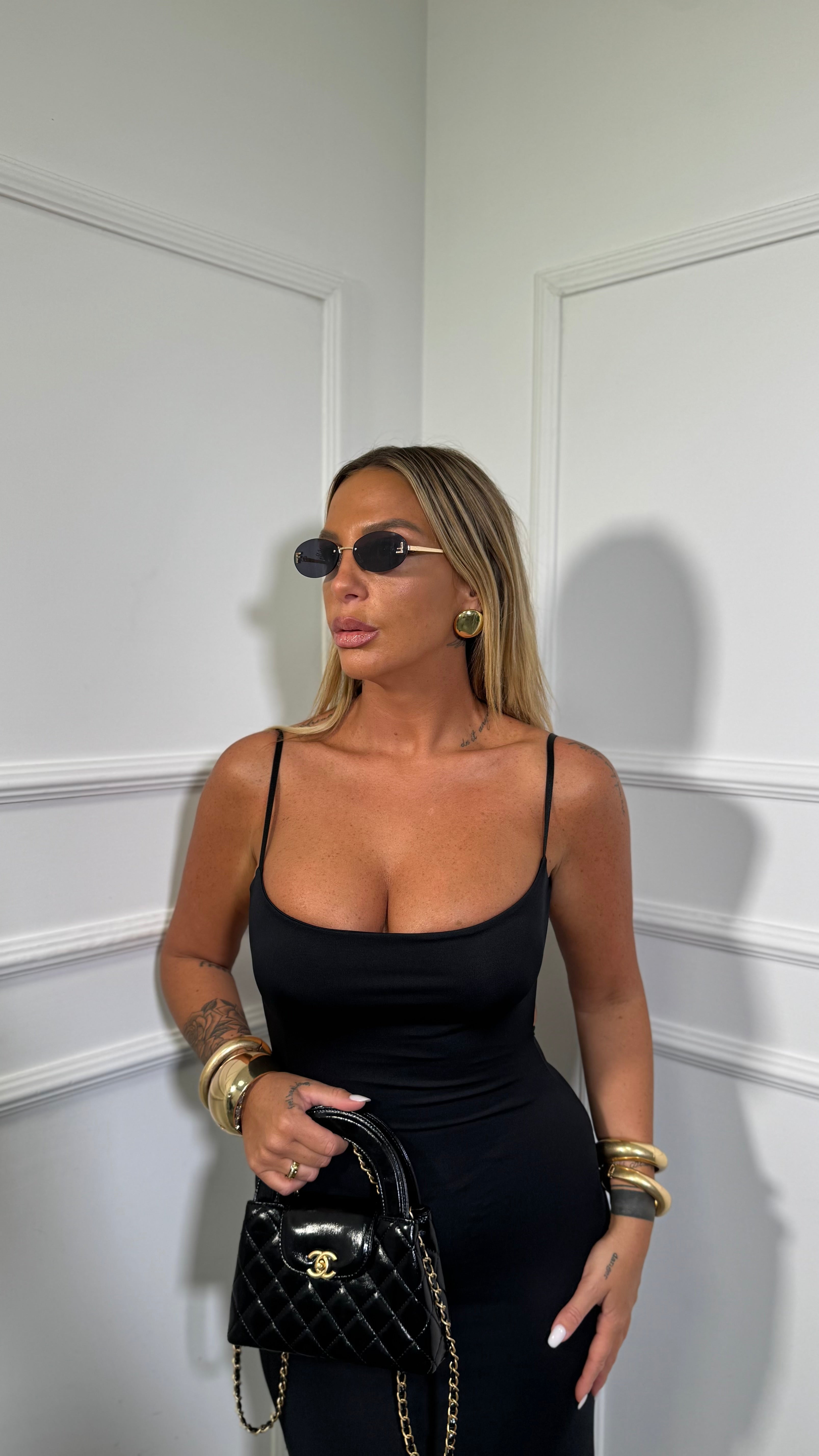 Abito midi in lycra con drappeggio sul retro nero 16724