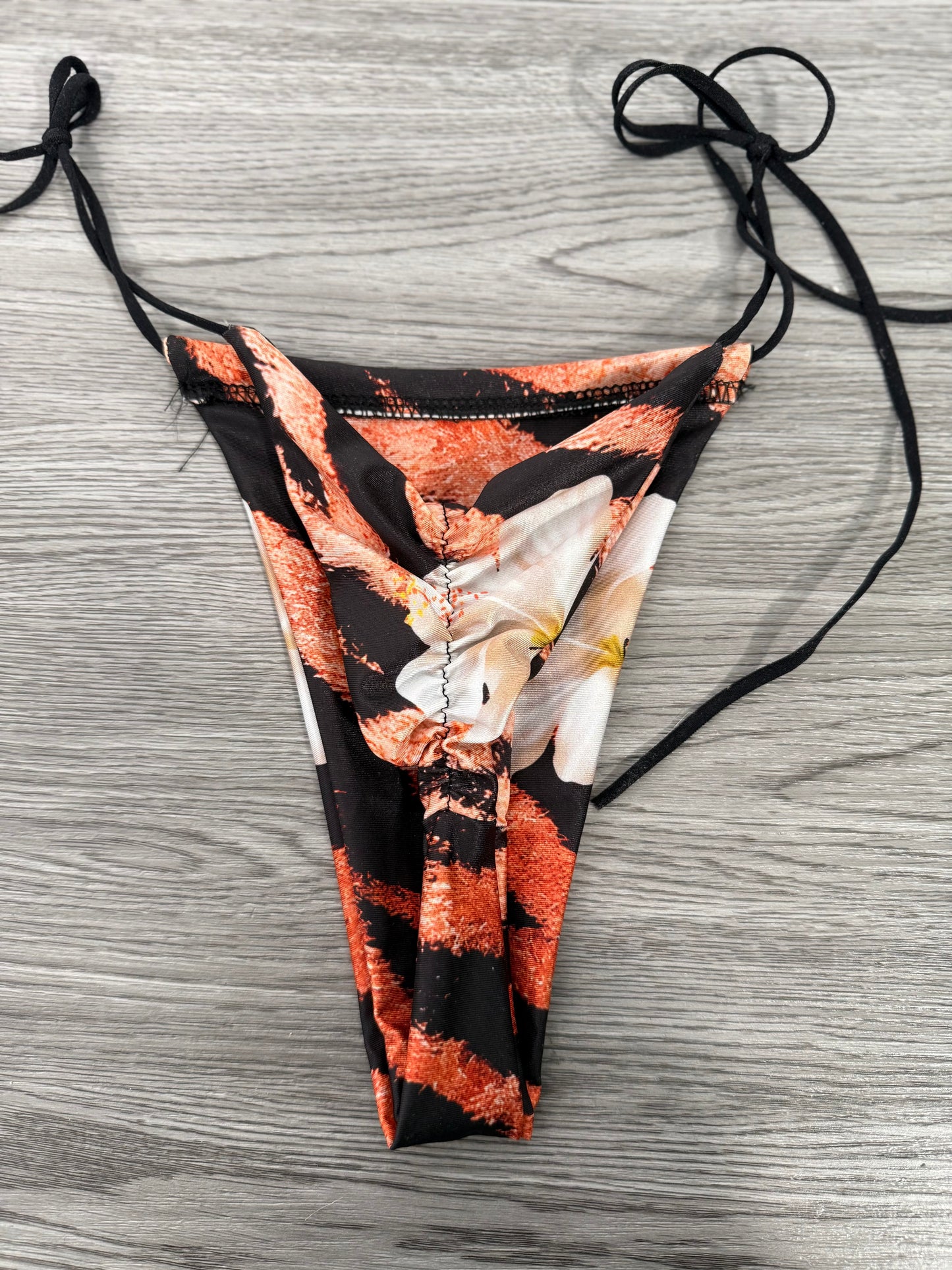 Copricostume con costume Savana zebrato arancio/nero 2425