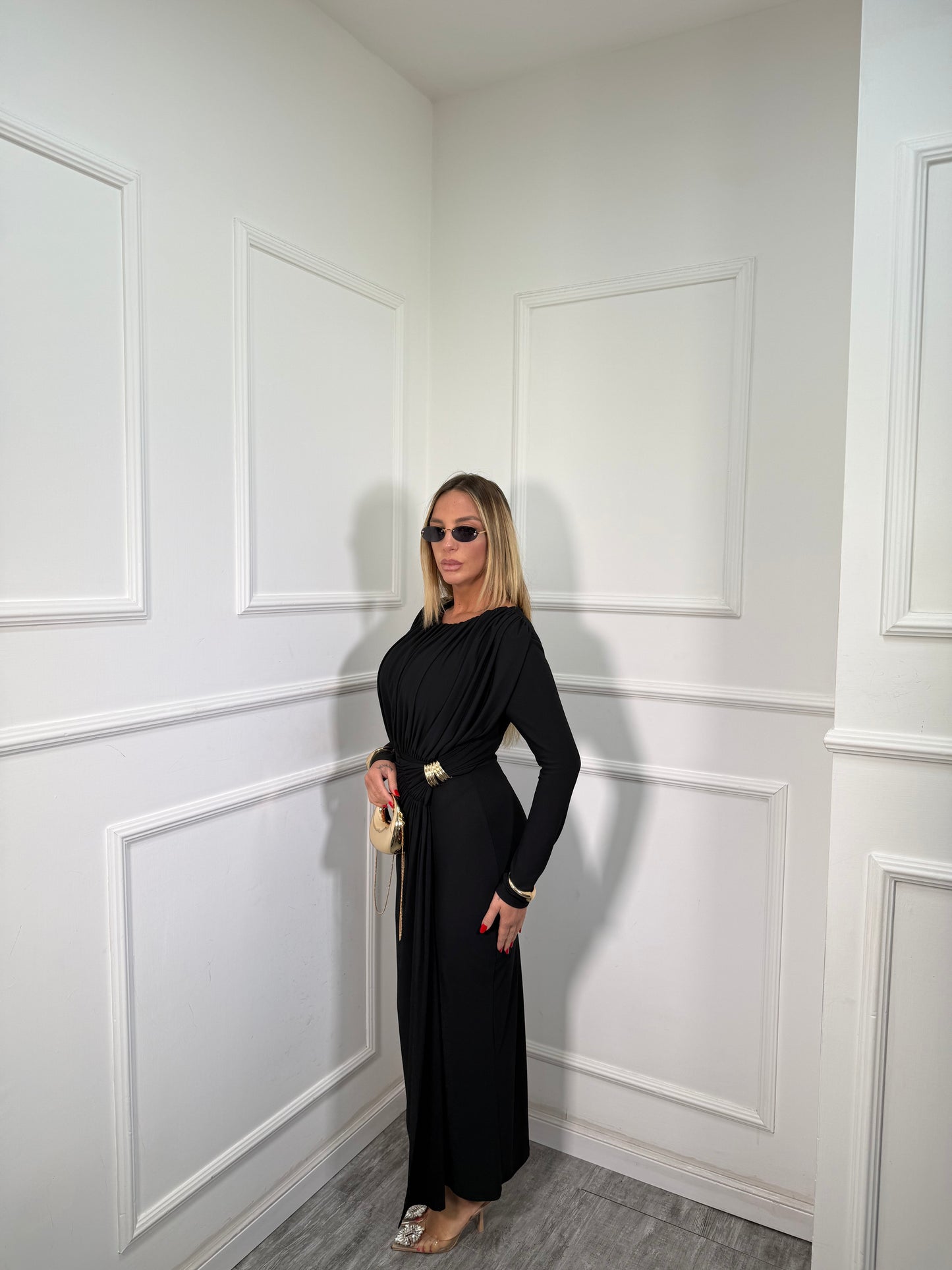 Abito midi drappeggiato con nodo Megan nero 4300