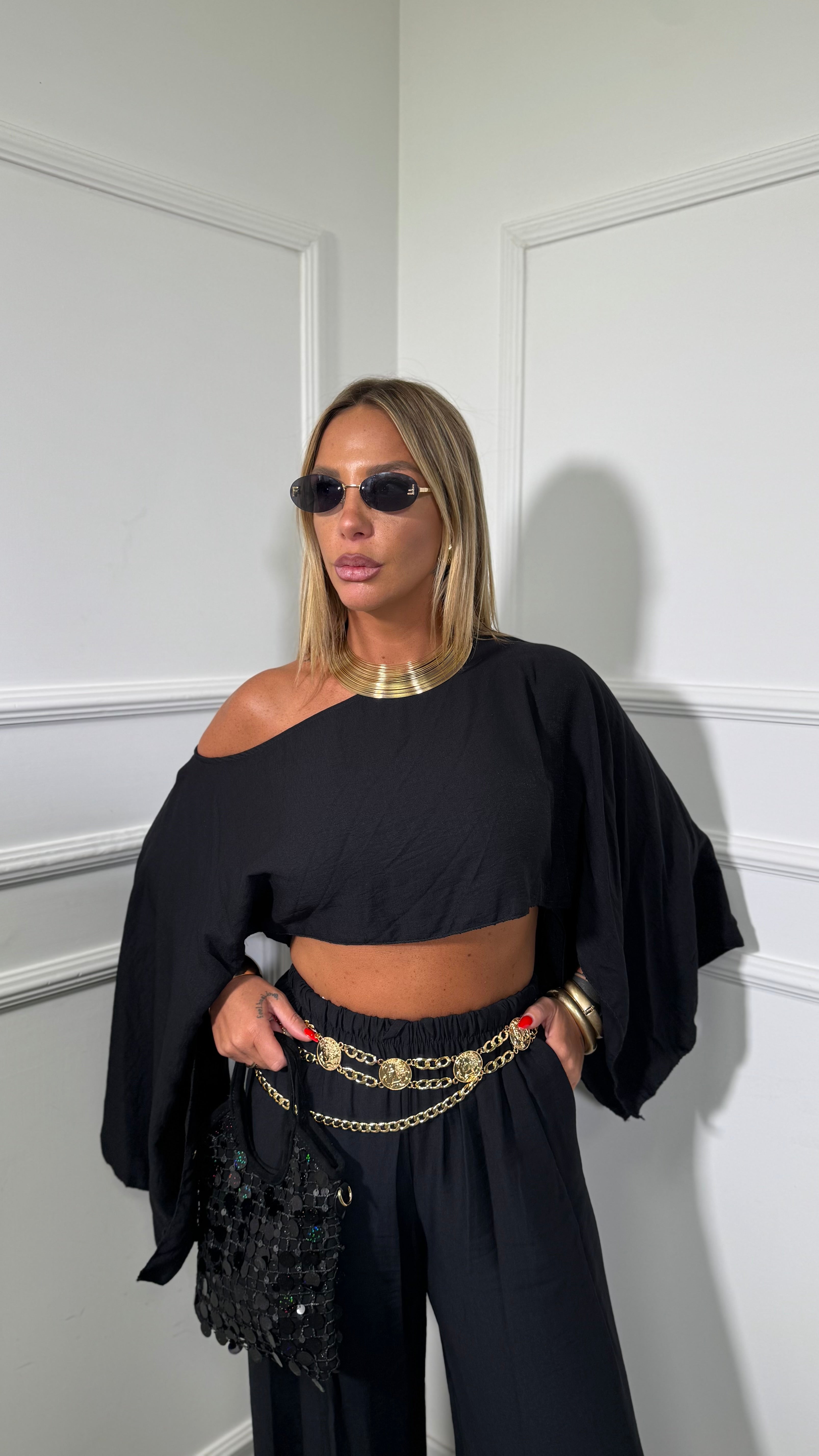 Coordinato in viscosa con top asimmetrico Clodia nero 7060