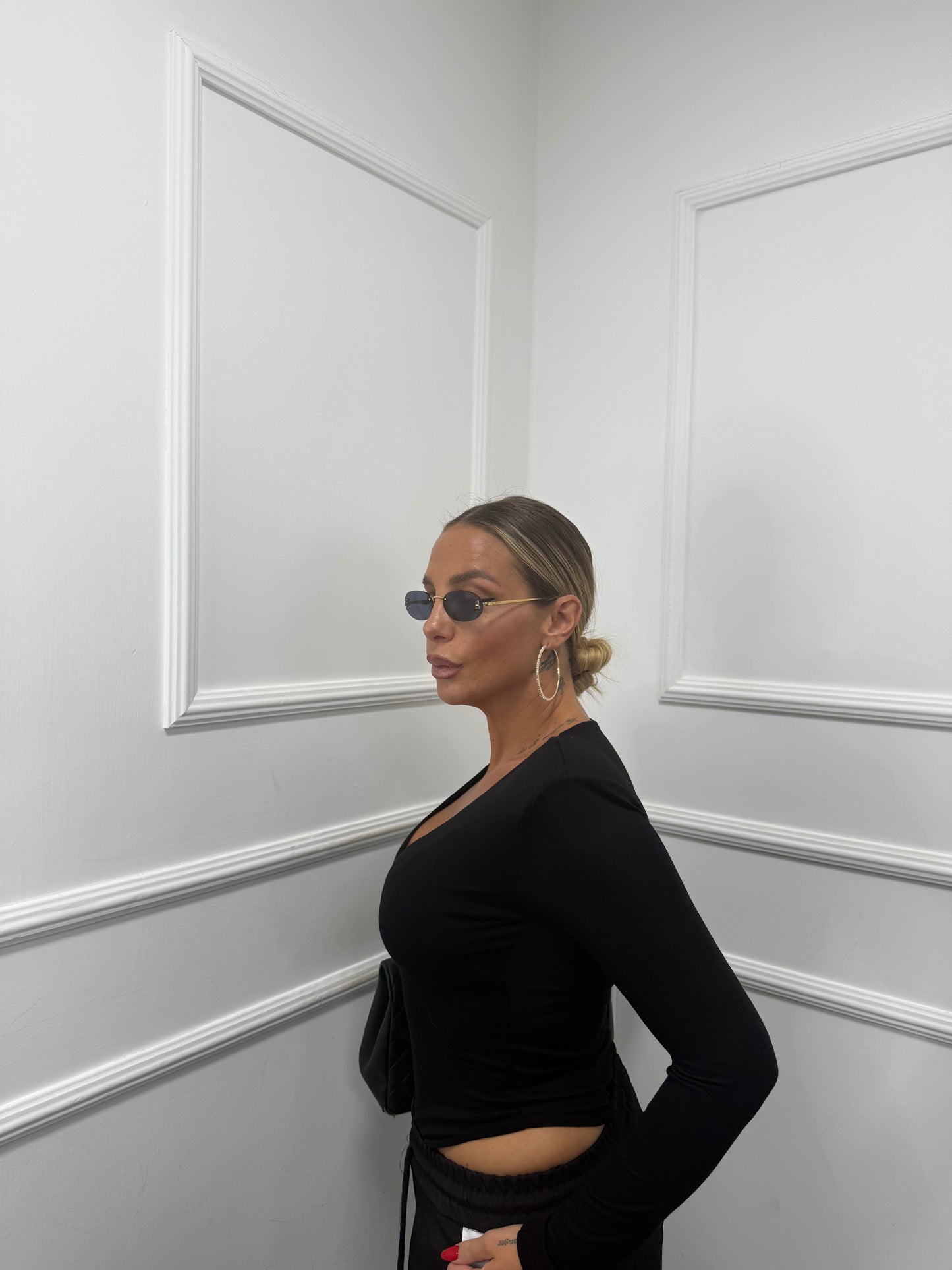 Body con spalline scollo a V nero