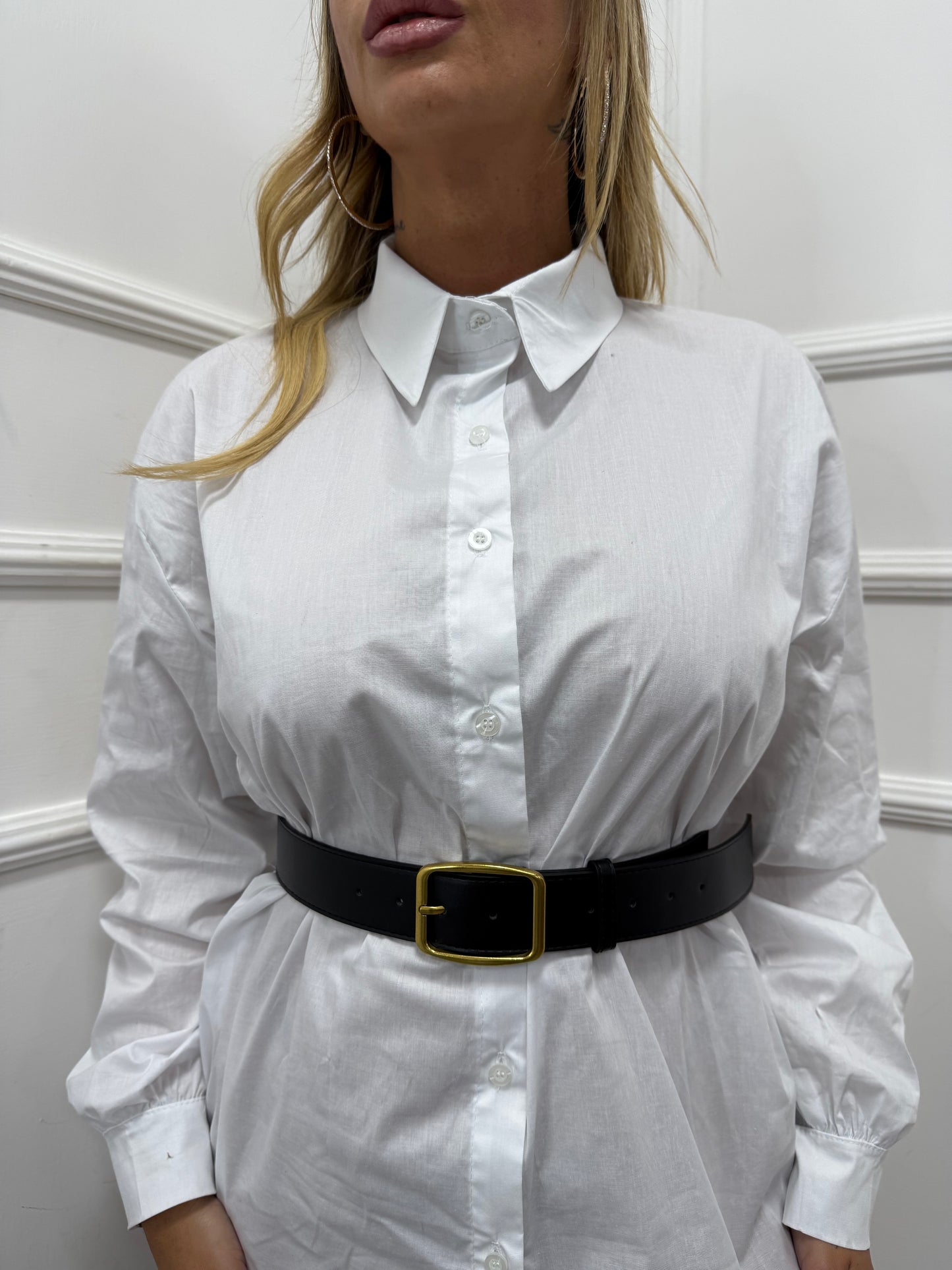 Cintura in ecopelle fibbia oro nera