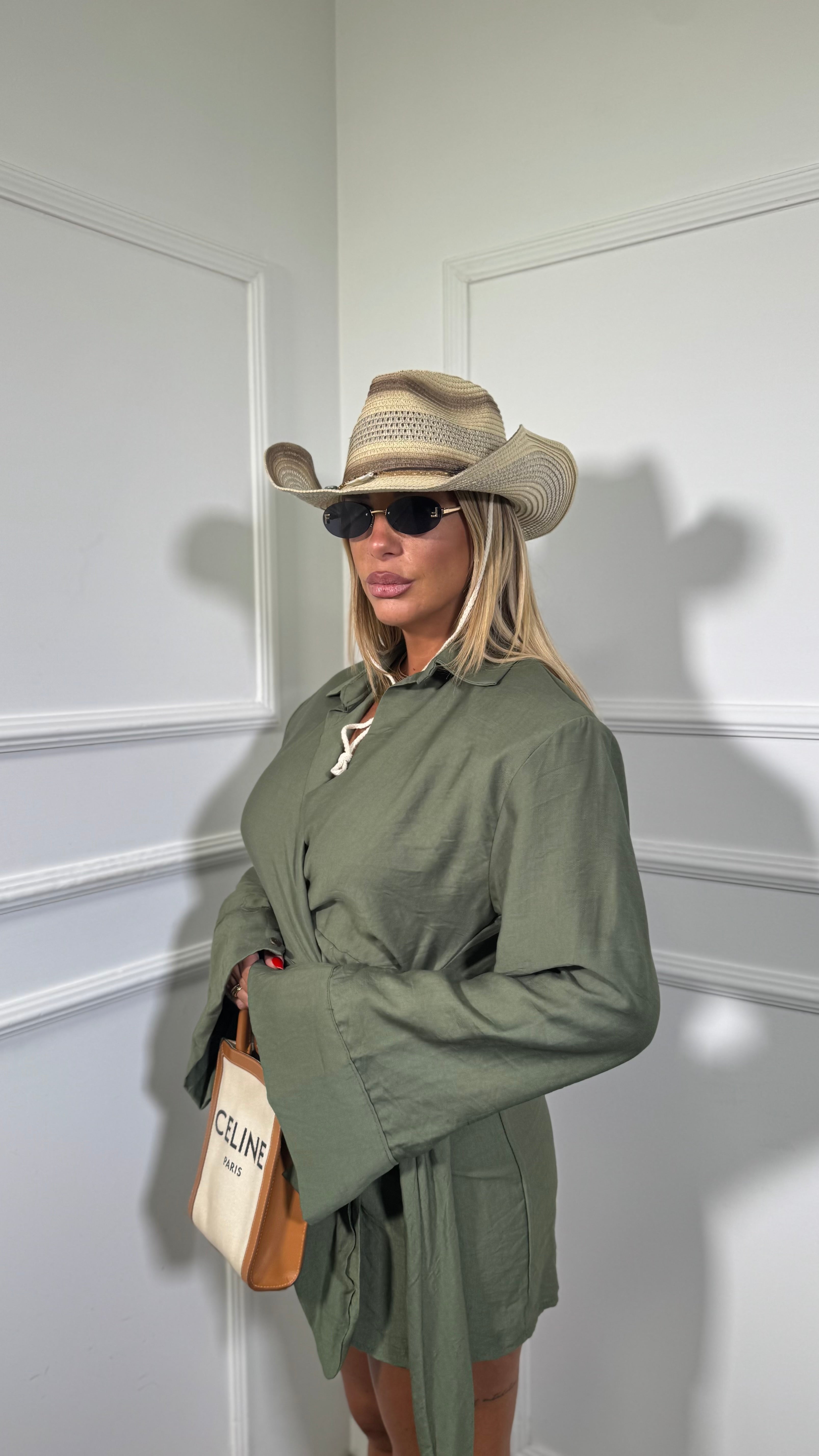 Abito corto portafoglio con spalline misto lino Tulum verde militare 7119