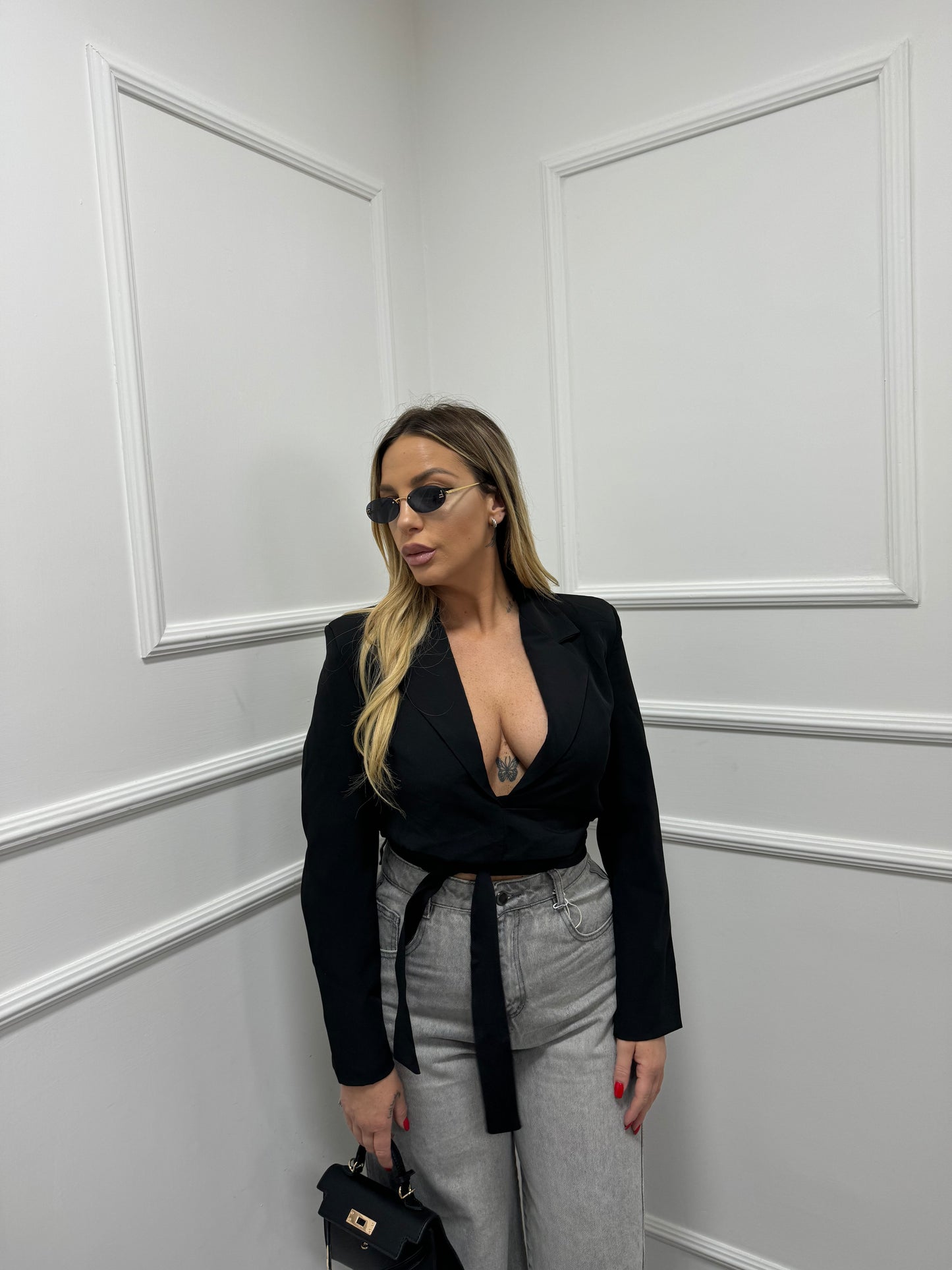Blazer Crop incrociatina in nero 6738