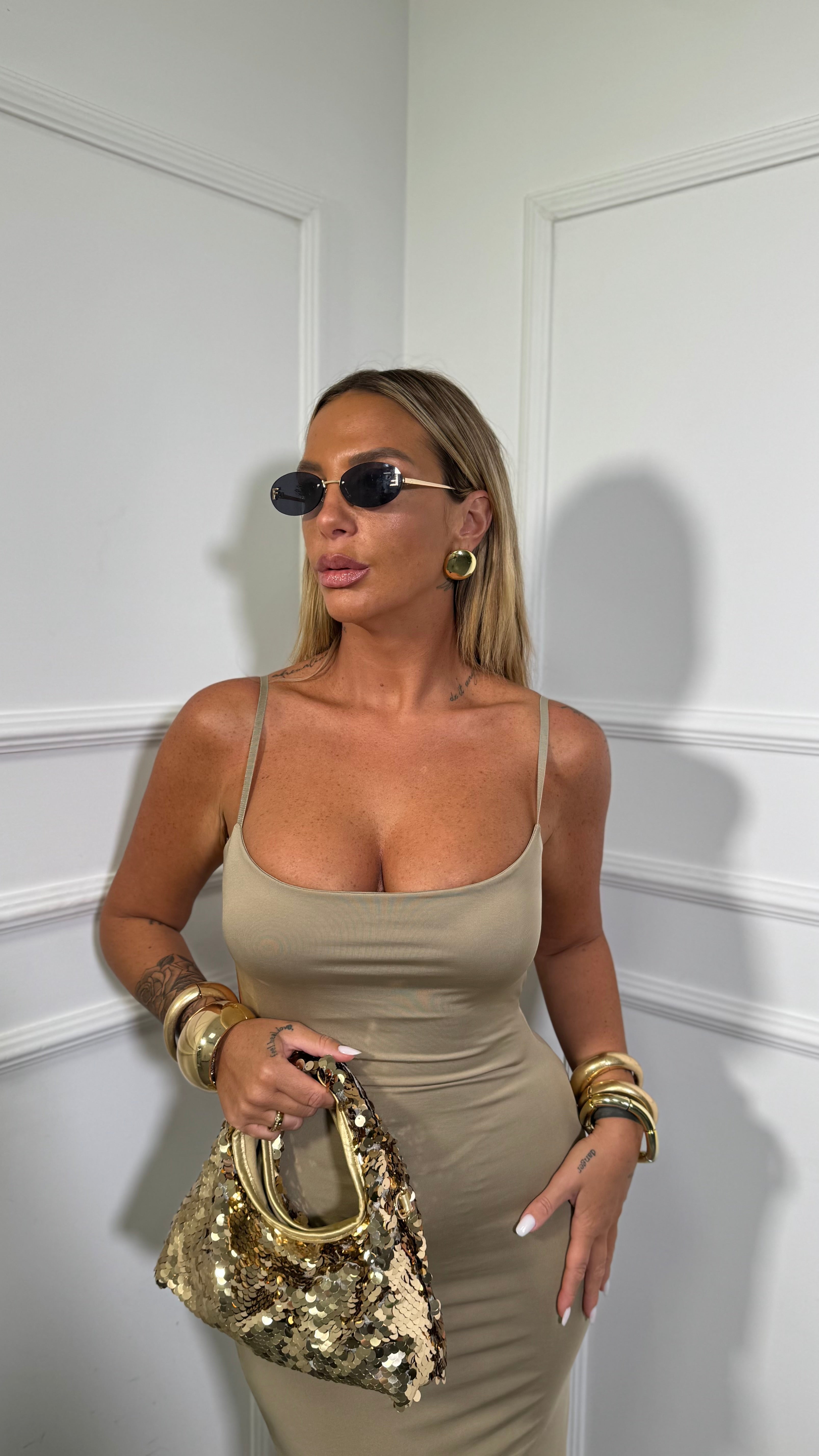 Abito midi in lycra con drappeggio sul retro taupe 16724