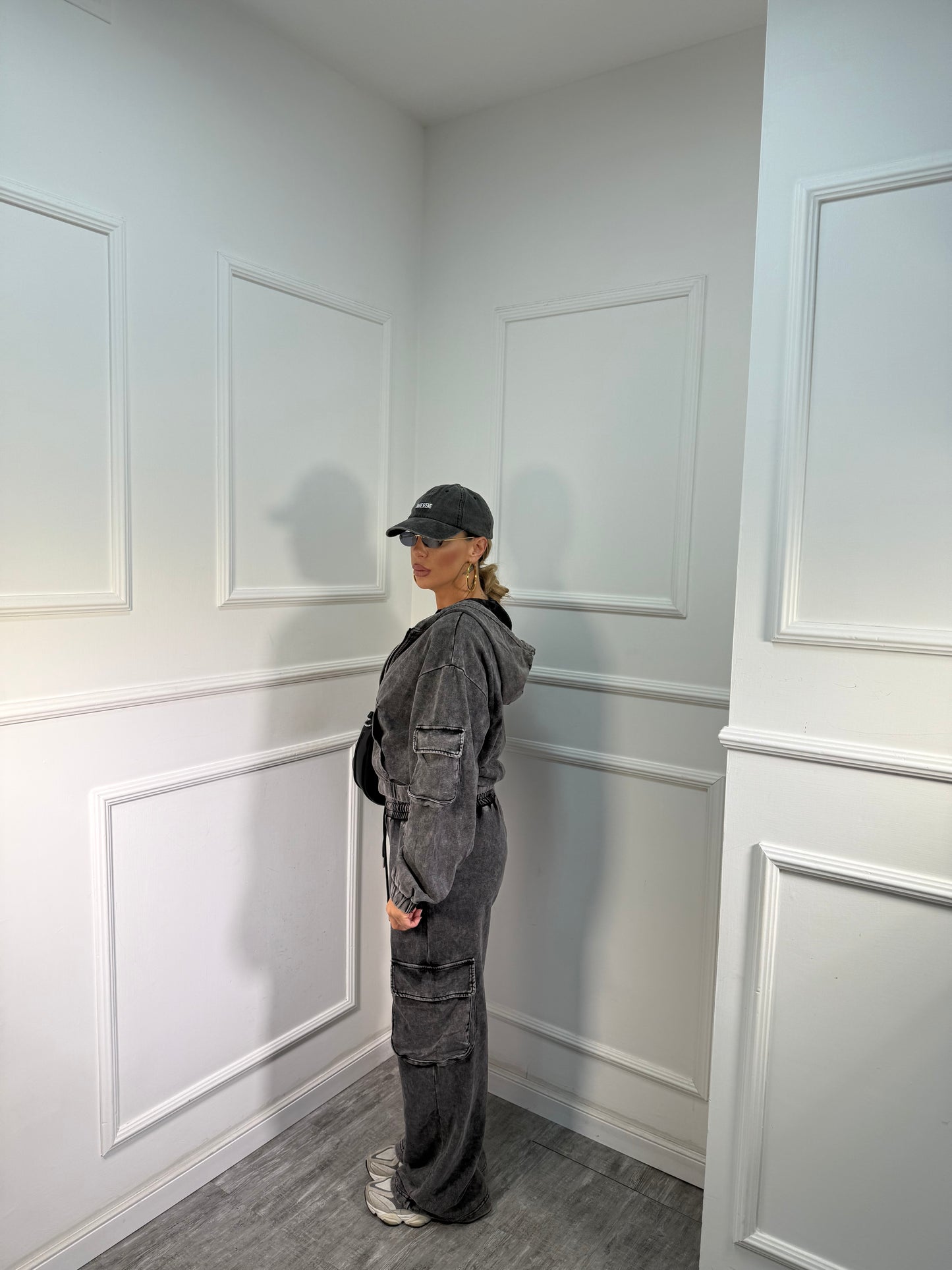 Coordinato in tuta effetto slavato Alley grigio bs9005