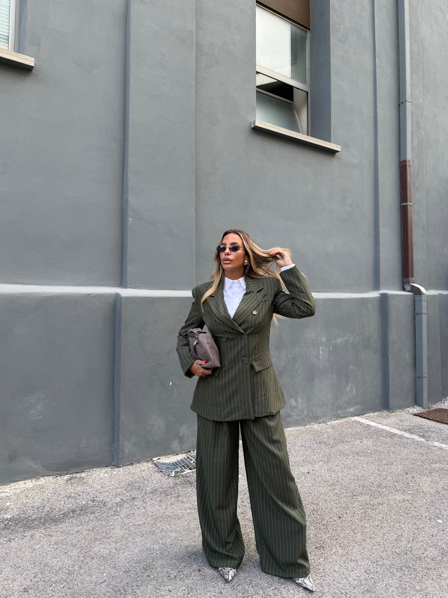 Tailleur gessato Smith verde kaki my19526