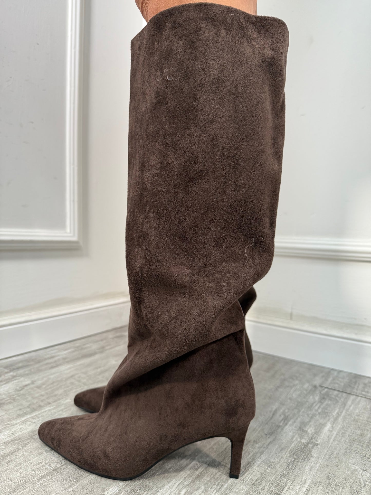 Stivale gambale morbido eco camoscio cioccolato K0139