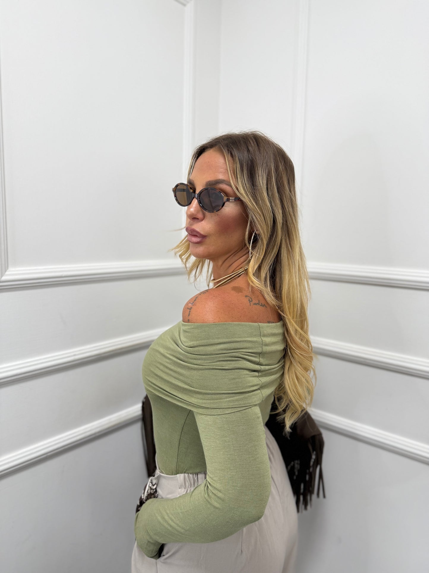 Shirt scollo a barca in viscosa Brendy verde ng3811