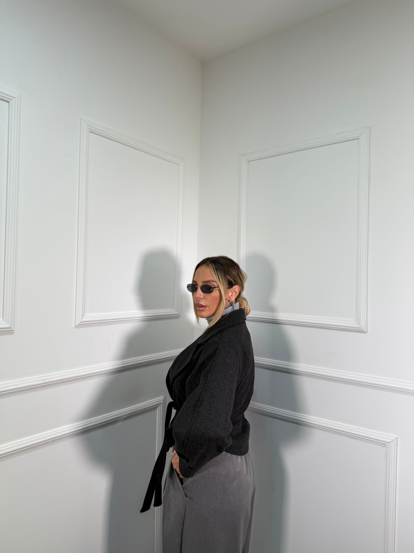 Trench crop in panno Miranda nero 6801