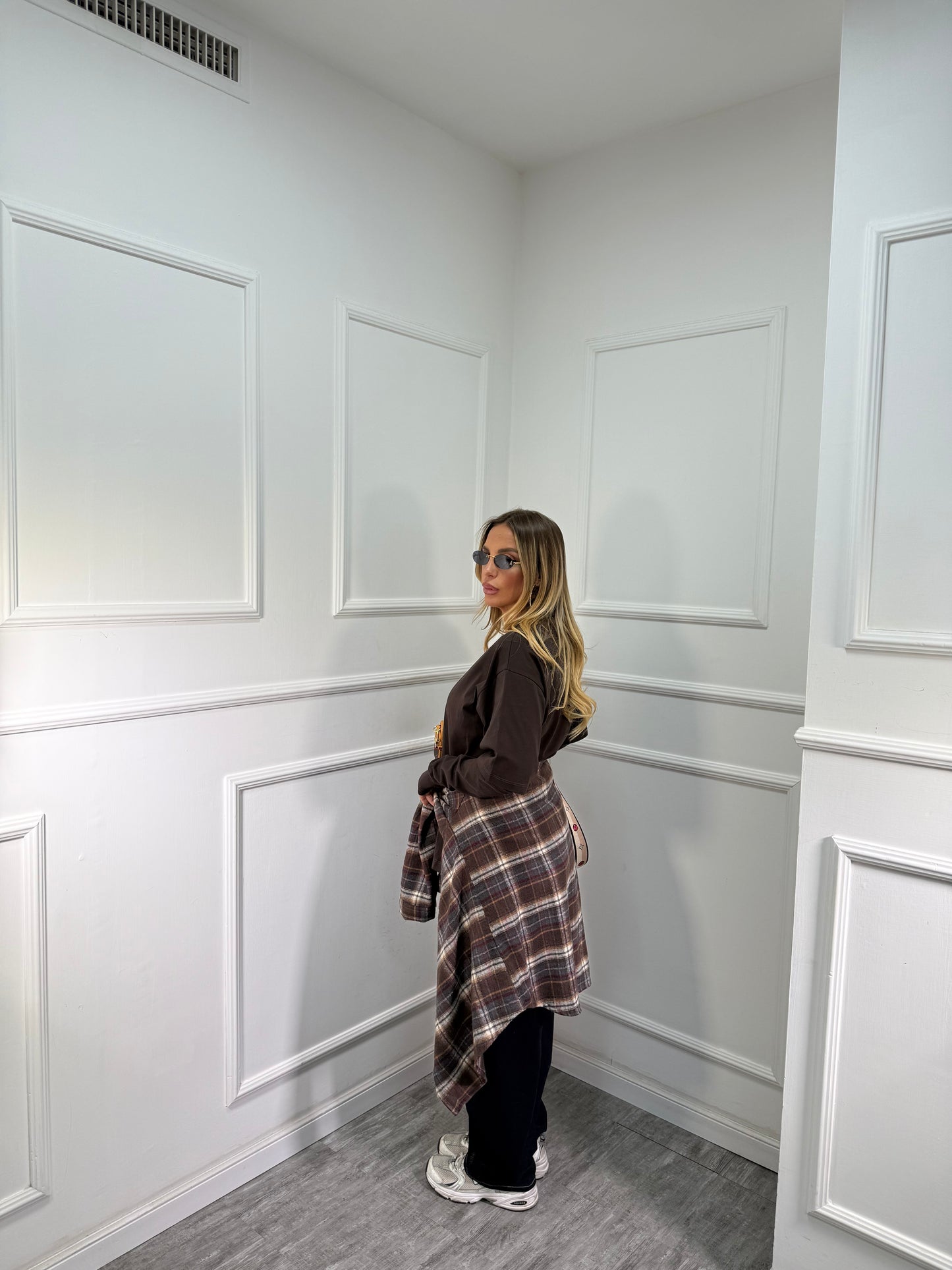 Camicia oversize in flanella con spalline Marshal cacao/grigia