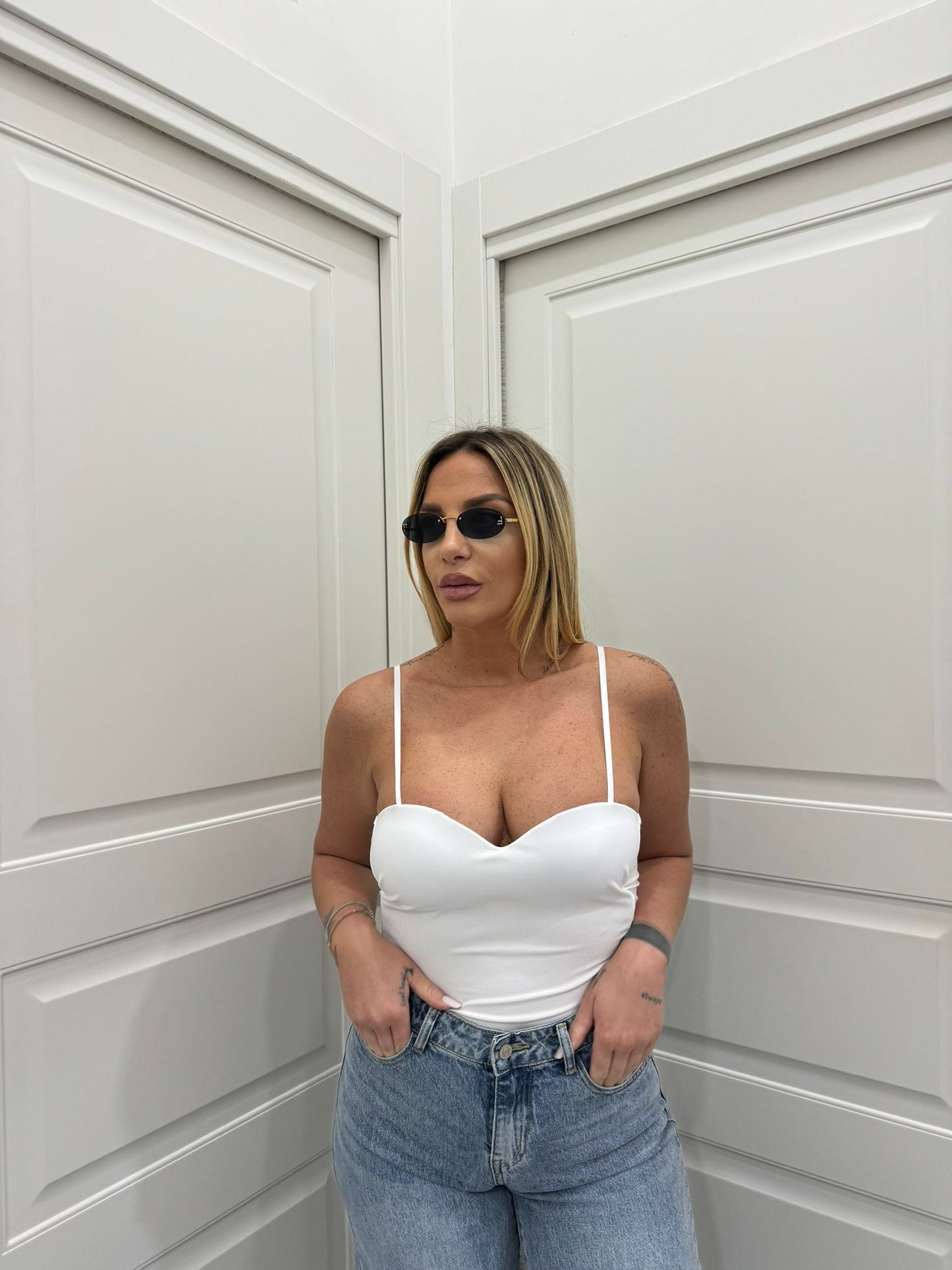 Body scollo a cuore bianco
