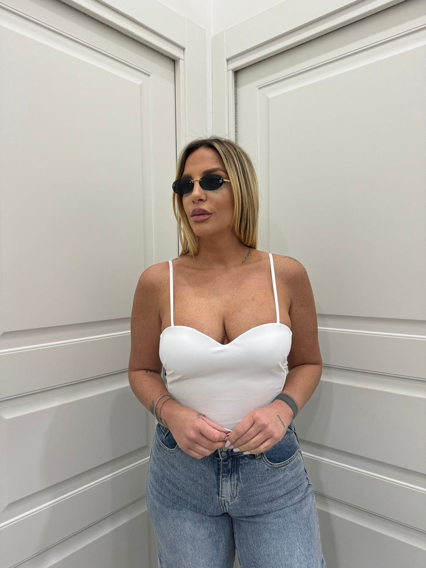 Body scollo a cuore bianco