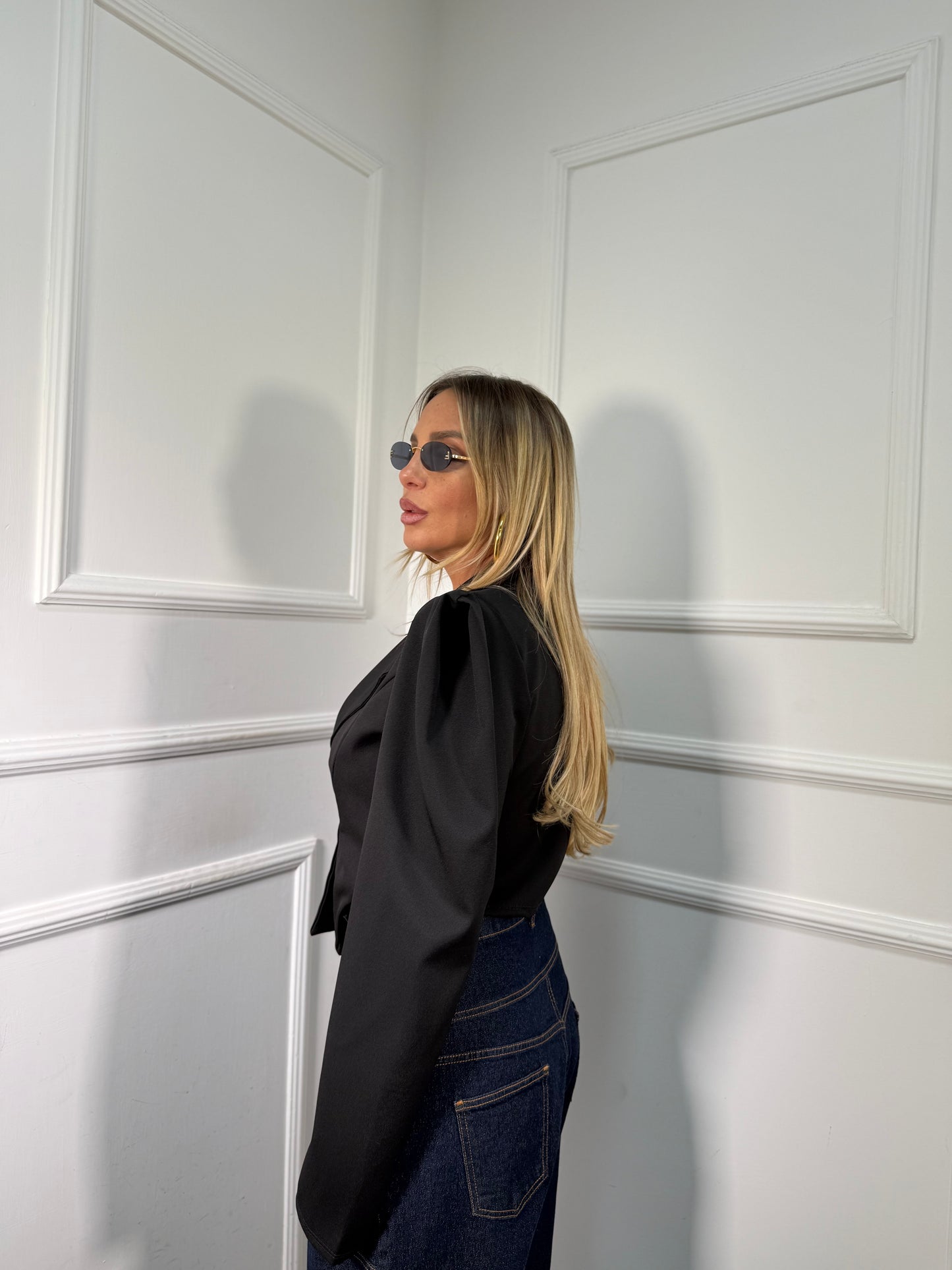 Blazer crop con spalline Krizia nero