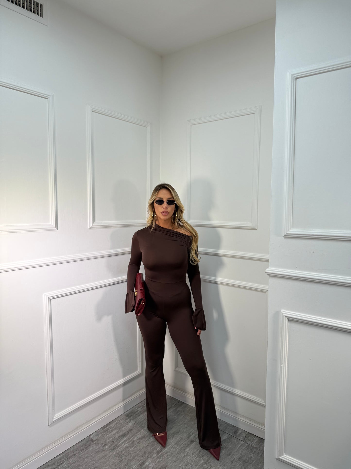 Jumpsuit in lycra scollo asimmetrico cioccolato 14375