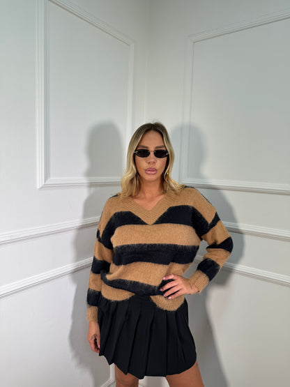 Maglioncino scollo a V in lana cotta Soft caramello/nero 3055