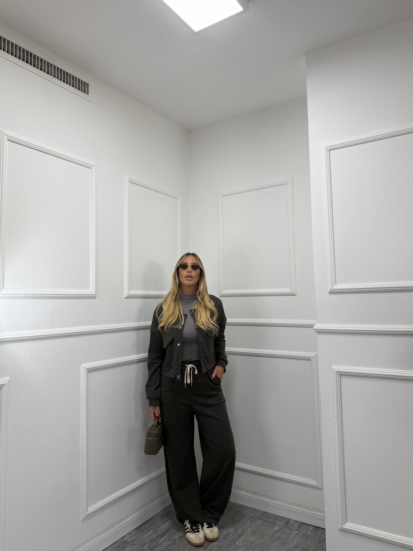 Coordinato in tuta Cozy verde oliva 25753