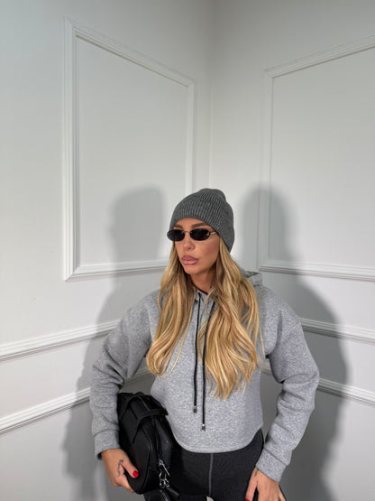 Felpa crop con cappuccio in pile grigia