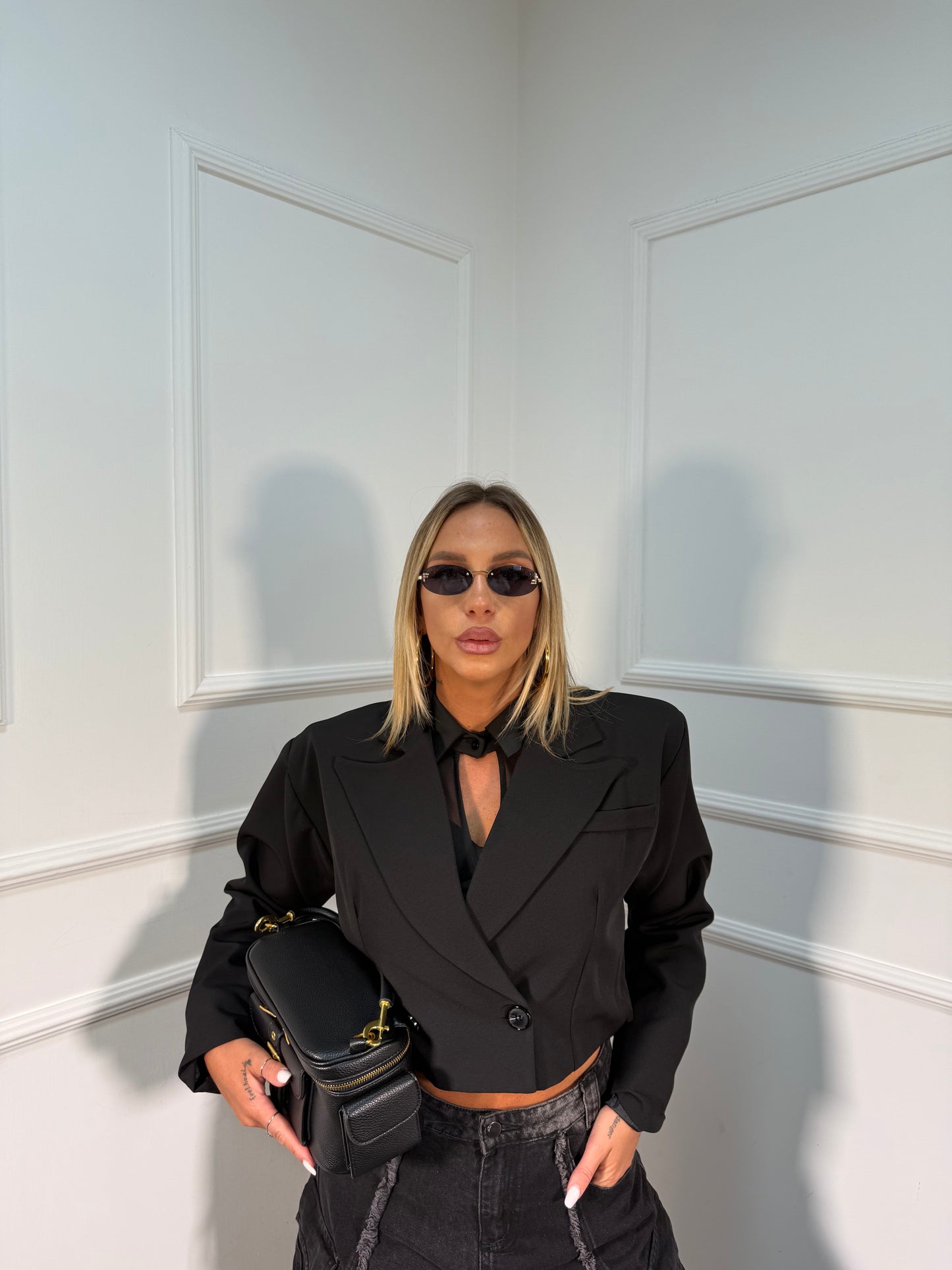 Blazer crop spallina ampia nero 7616