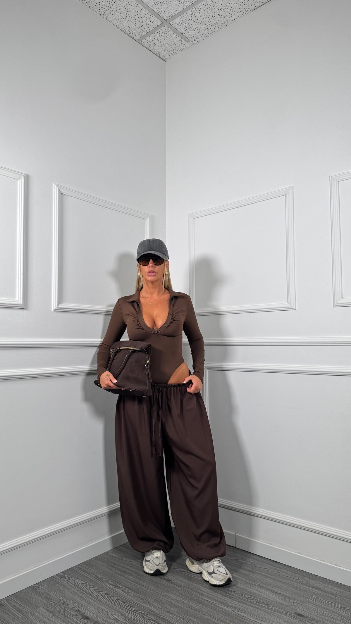 Pantaloni balloon Curvy All marrone 8390