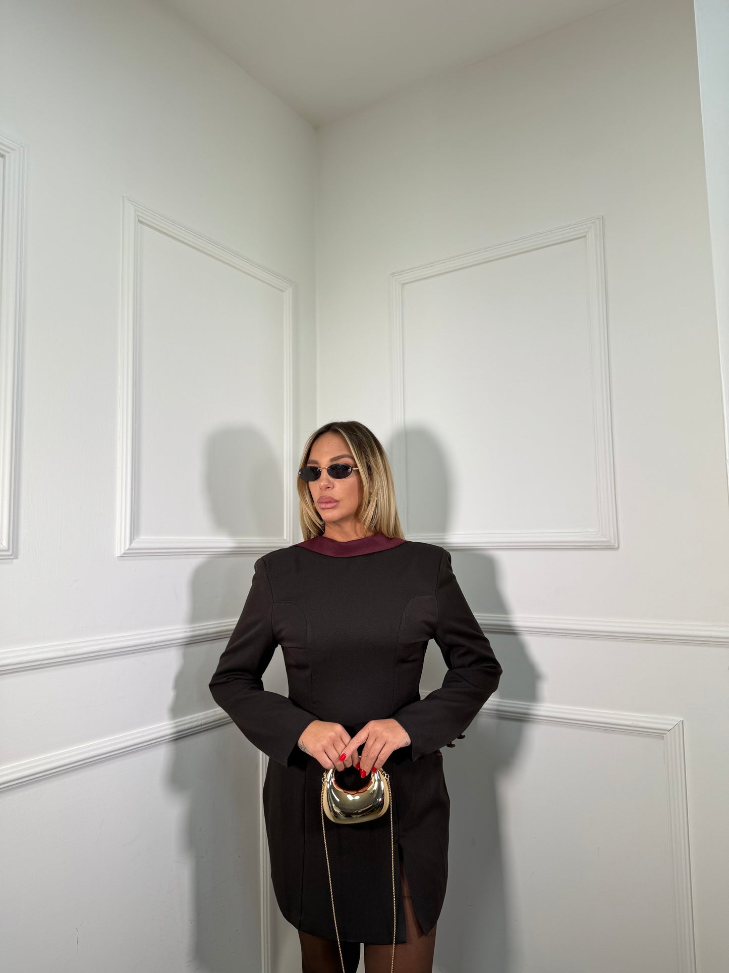 Abito con spalline e scollo sul retro Reverse cacao 605