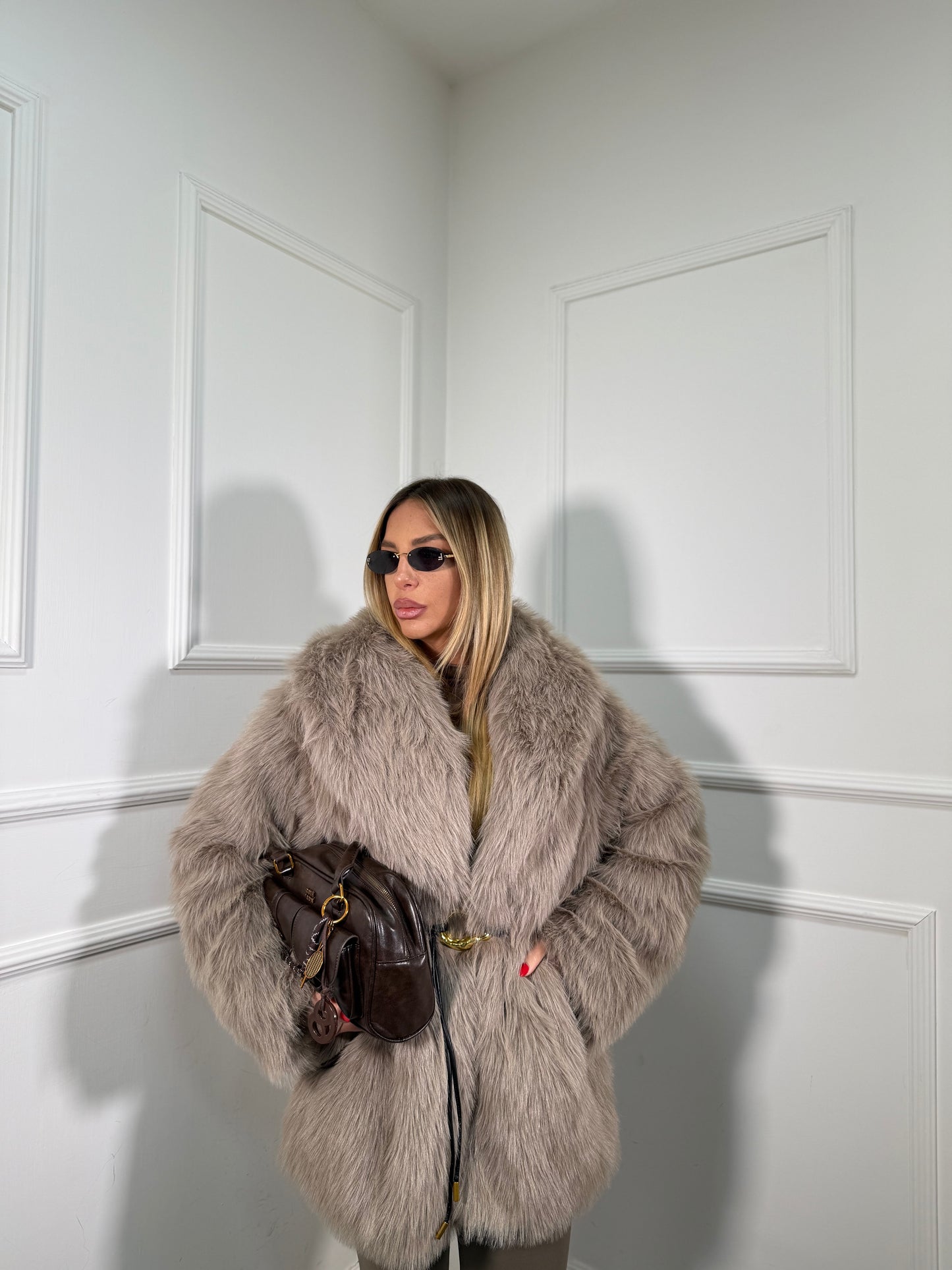 Ecofur midi con cintura Artic taupe 5735