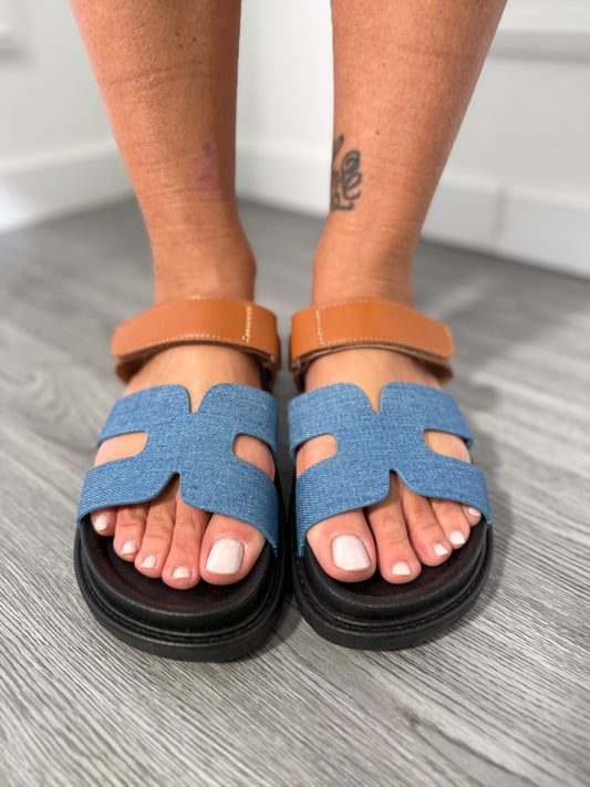 Ciabatta con strappo denim/camel h6002